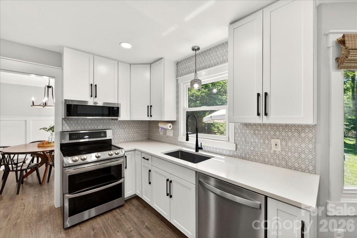 9018 Hunters Pointe Drive — Huntersville