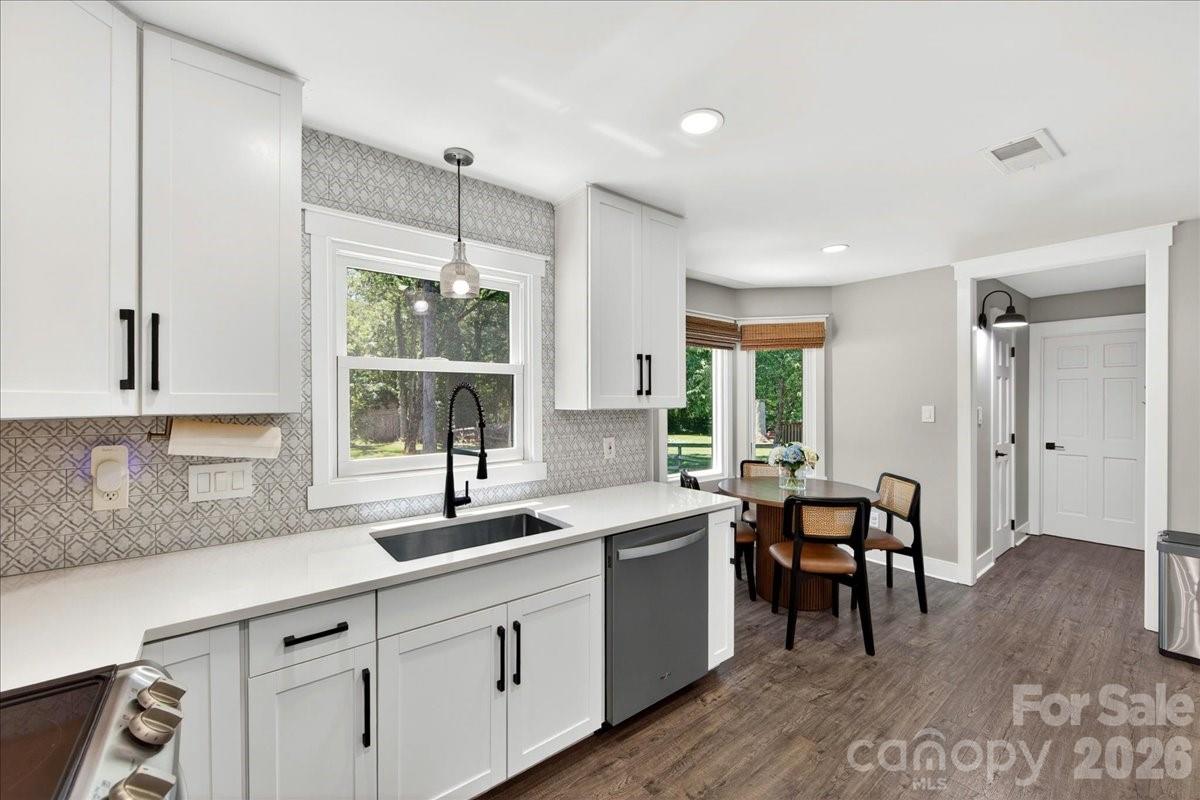 9018 Hunters Pointe Drive — Huntersville