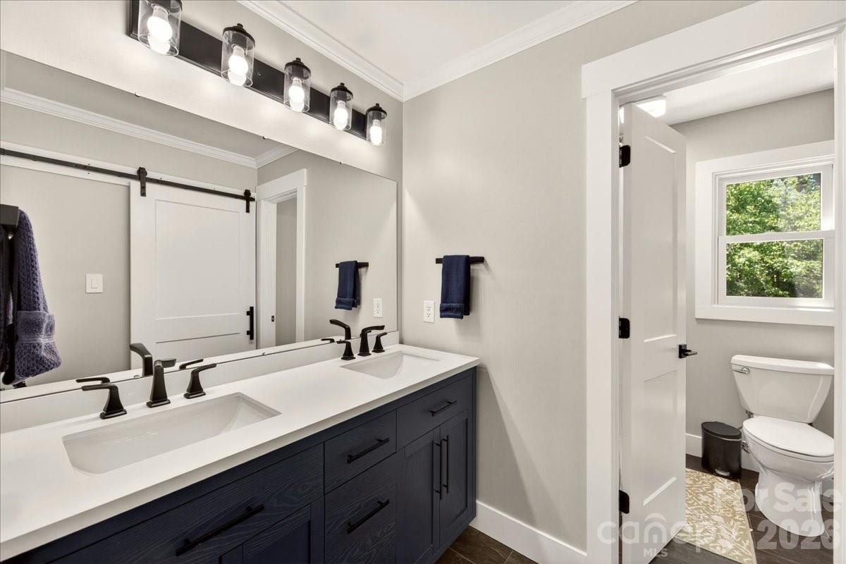 9018 Hunters Pointe Drive — Huntersville