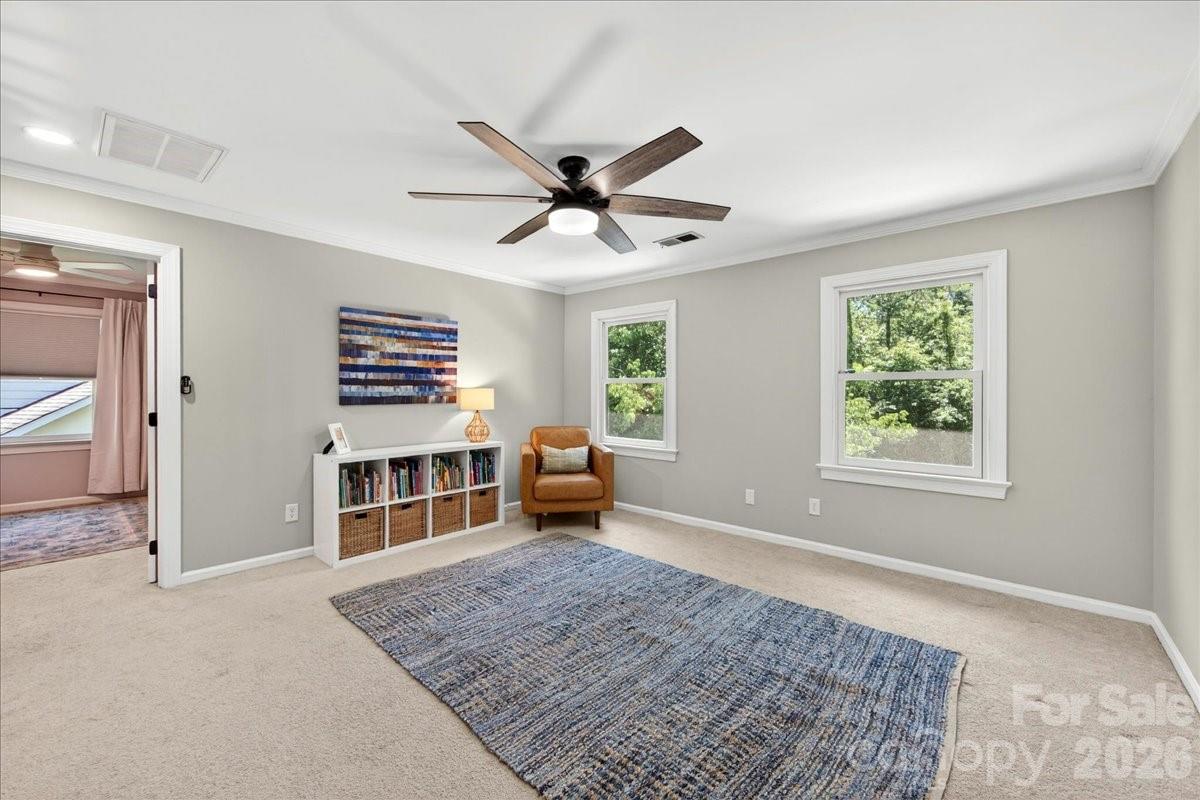 9018 Hunters Pointe Drive — Huntersville