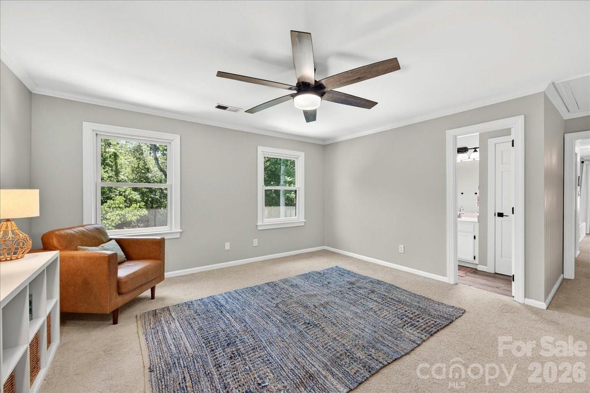 9018 Hunters Pointe Drive — Huntersville