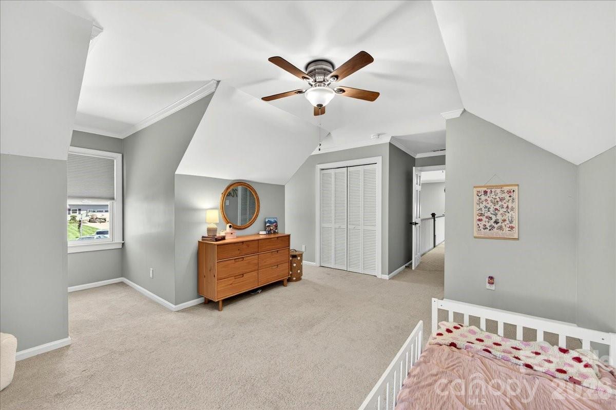9018 Hunters Pointe Drive — Huntersville