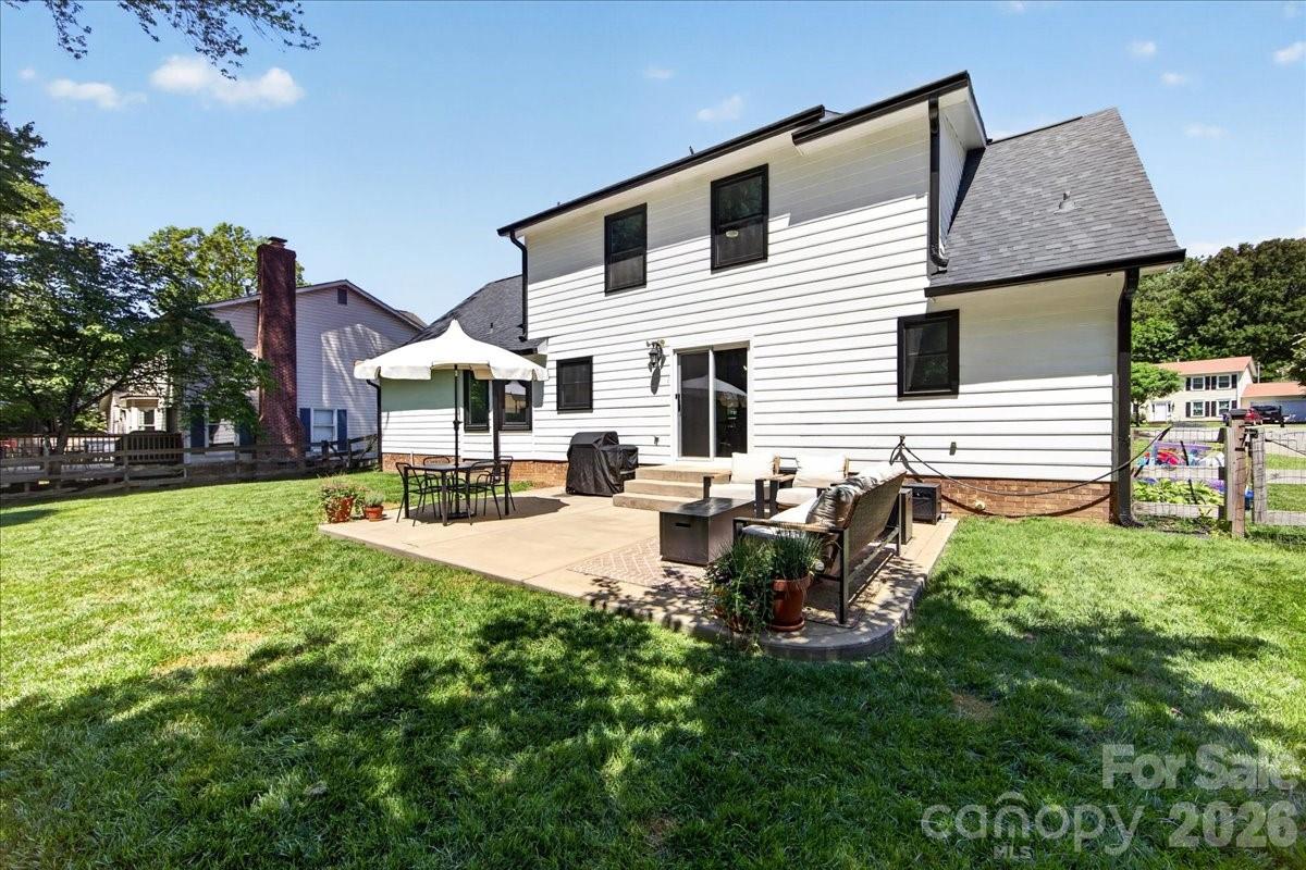 9018 Hunters Pointe Drive — Huntersville