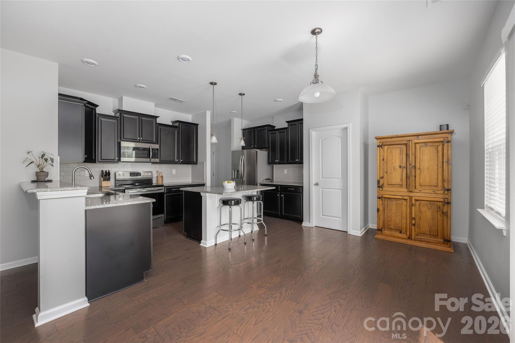 11119 Grenfell Avenue — Huntersville