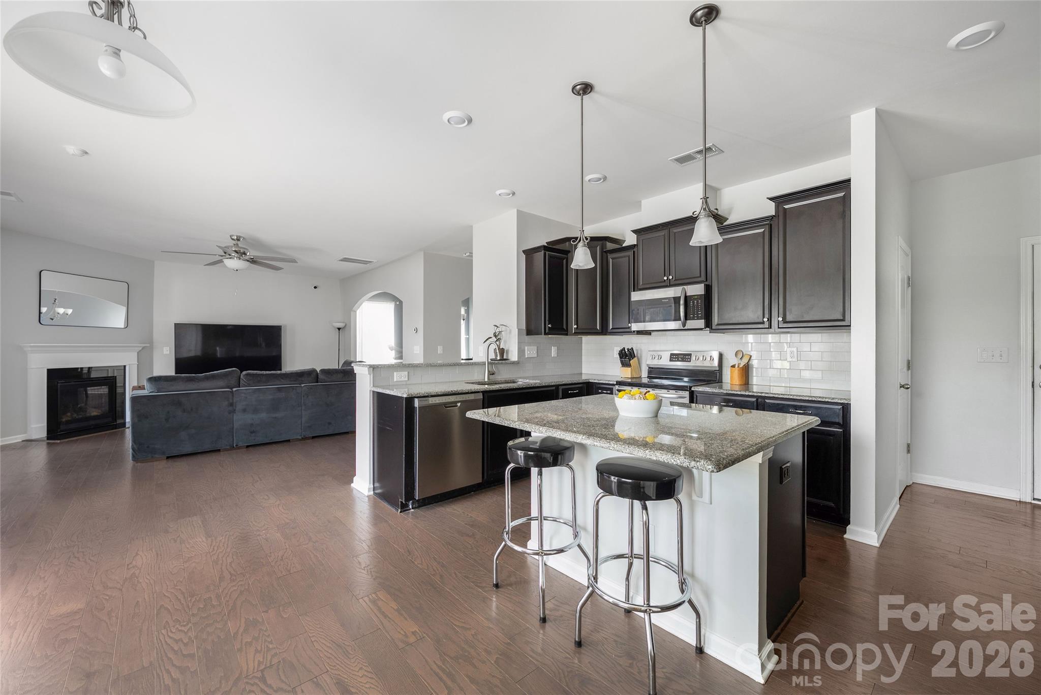 11119 Grenfell Avenue — Huntersville