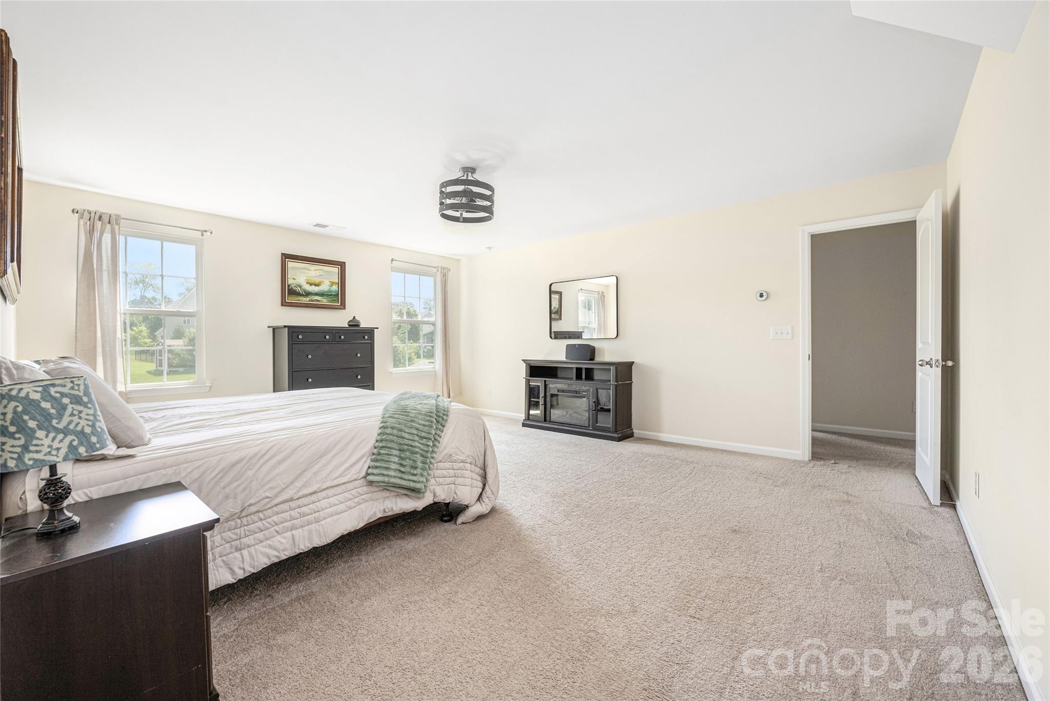 11119 Grenfell Avenue — Huntersville