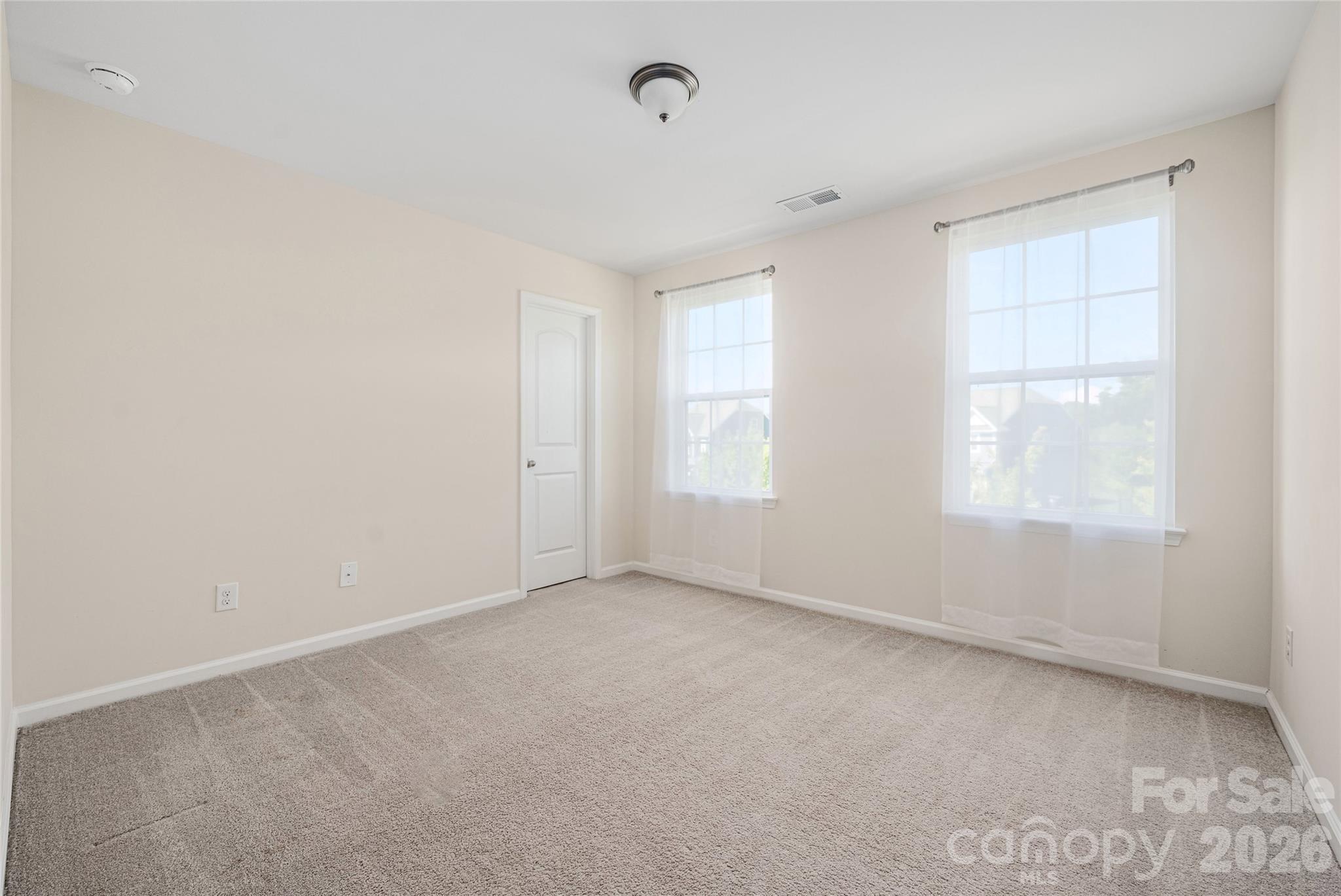 11119 Grenfell Avenue — Huntersville