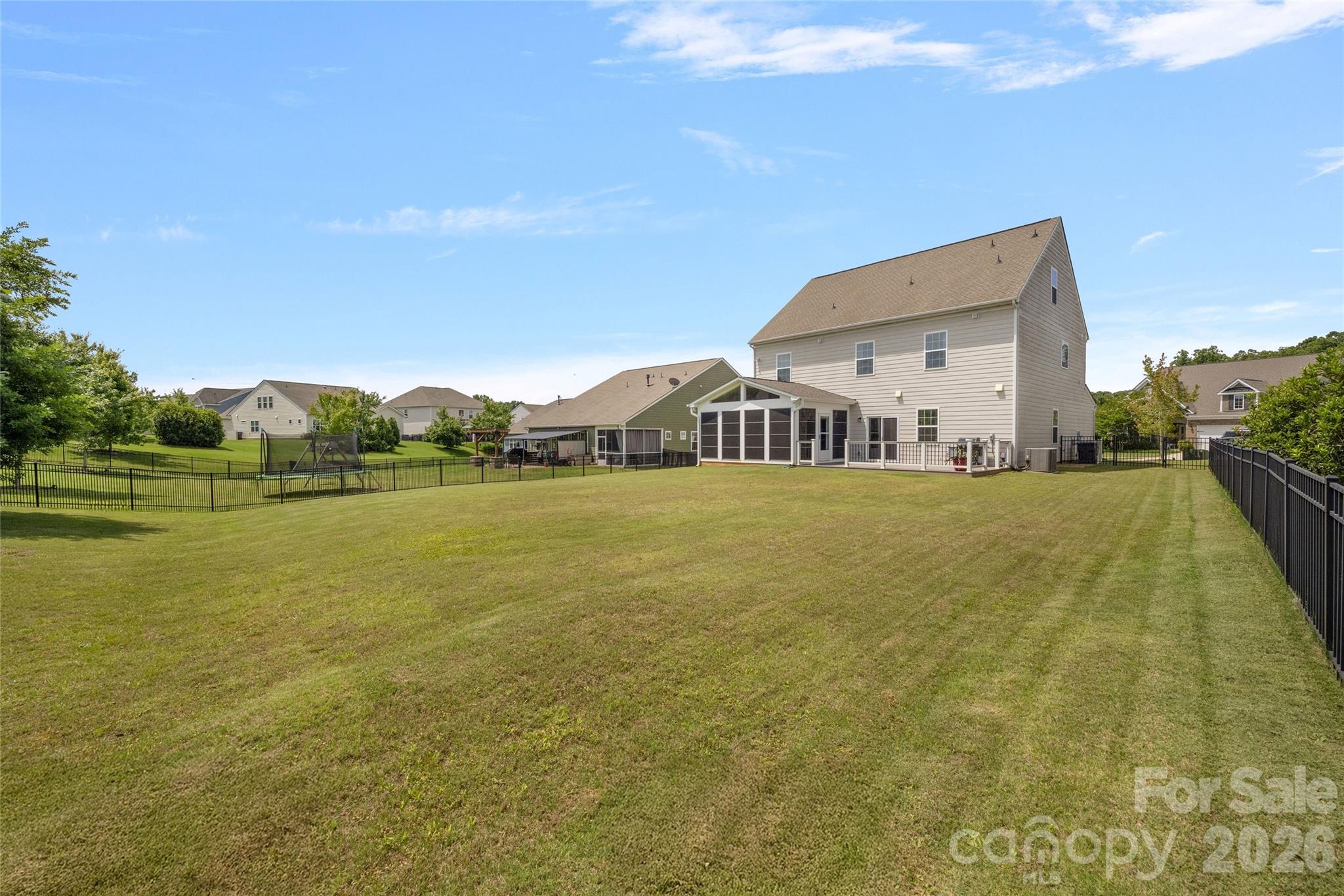 11119 Grenfell Avenue — Huntersville