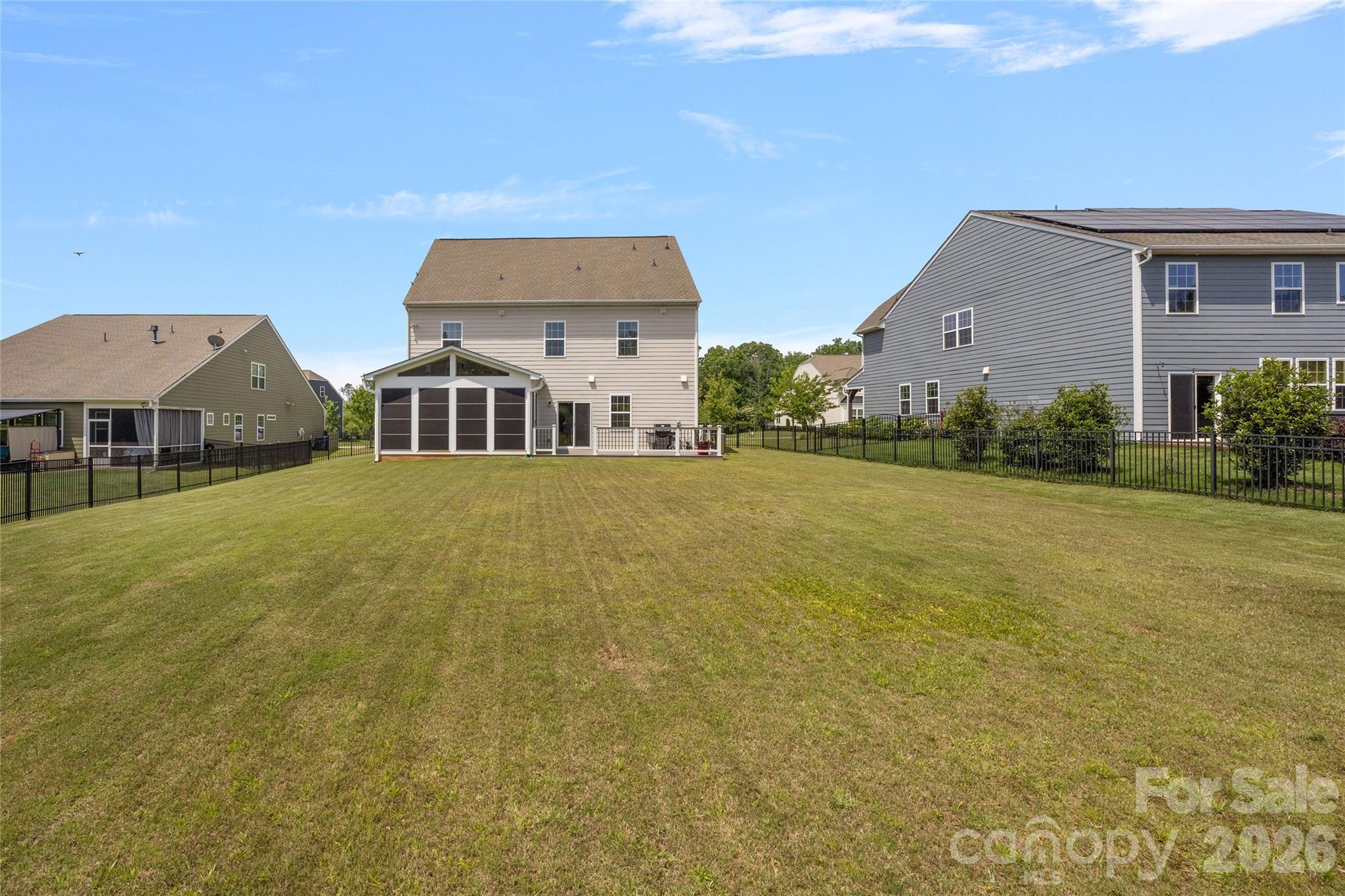 11119 Grenfell Avenue — Huntersville