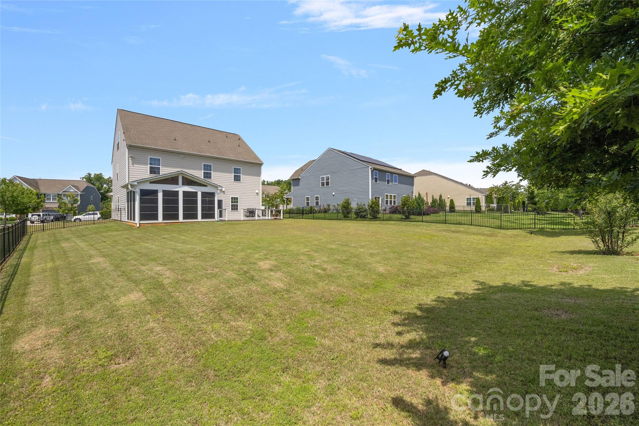 11119 Grenfell Avenue — Huntersville