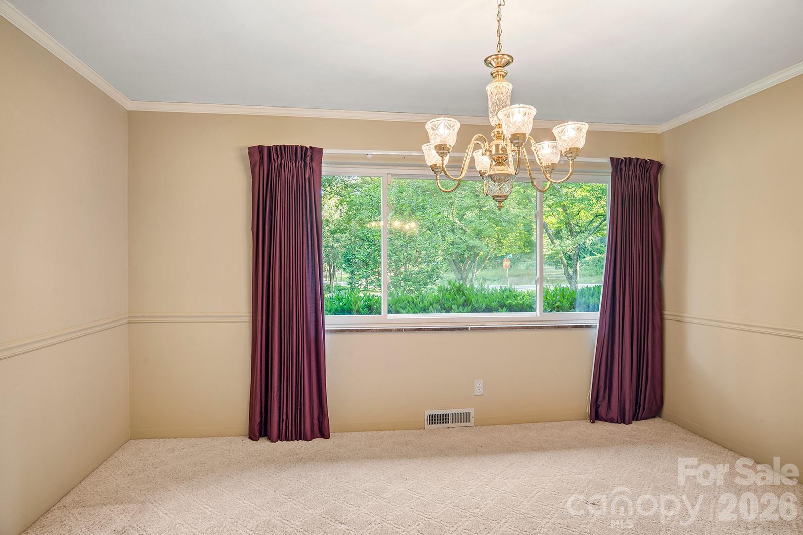 1235 Ashby Lane — Hendersonville