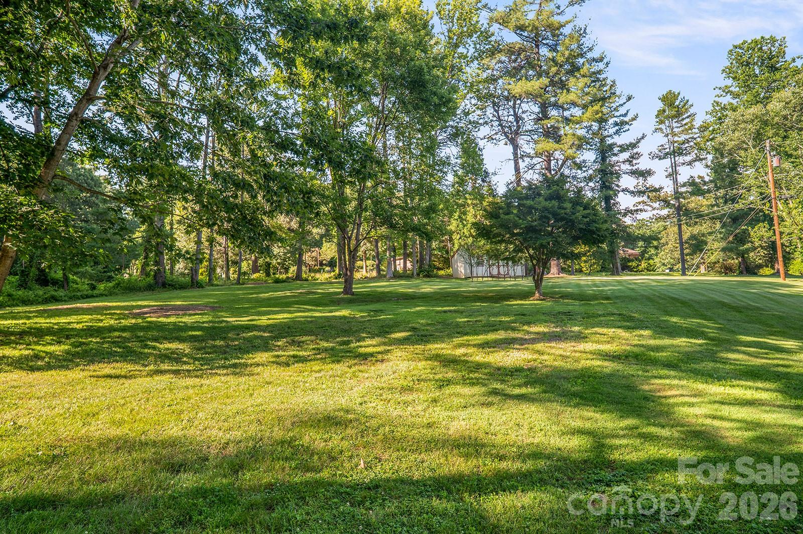 1235 Ashby Lane — Hendersonville