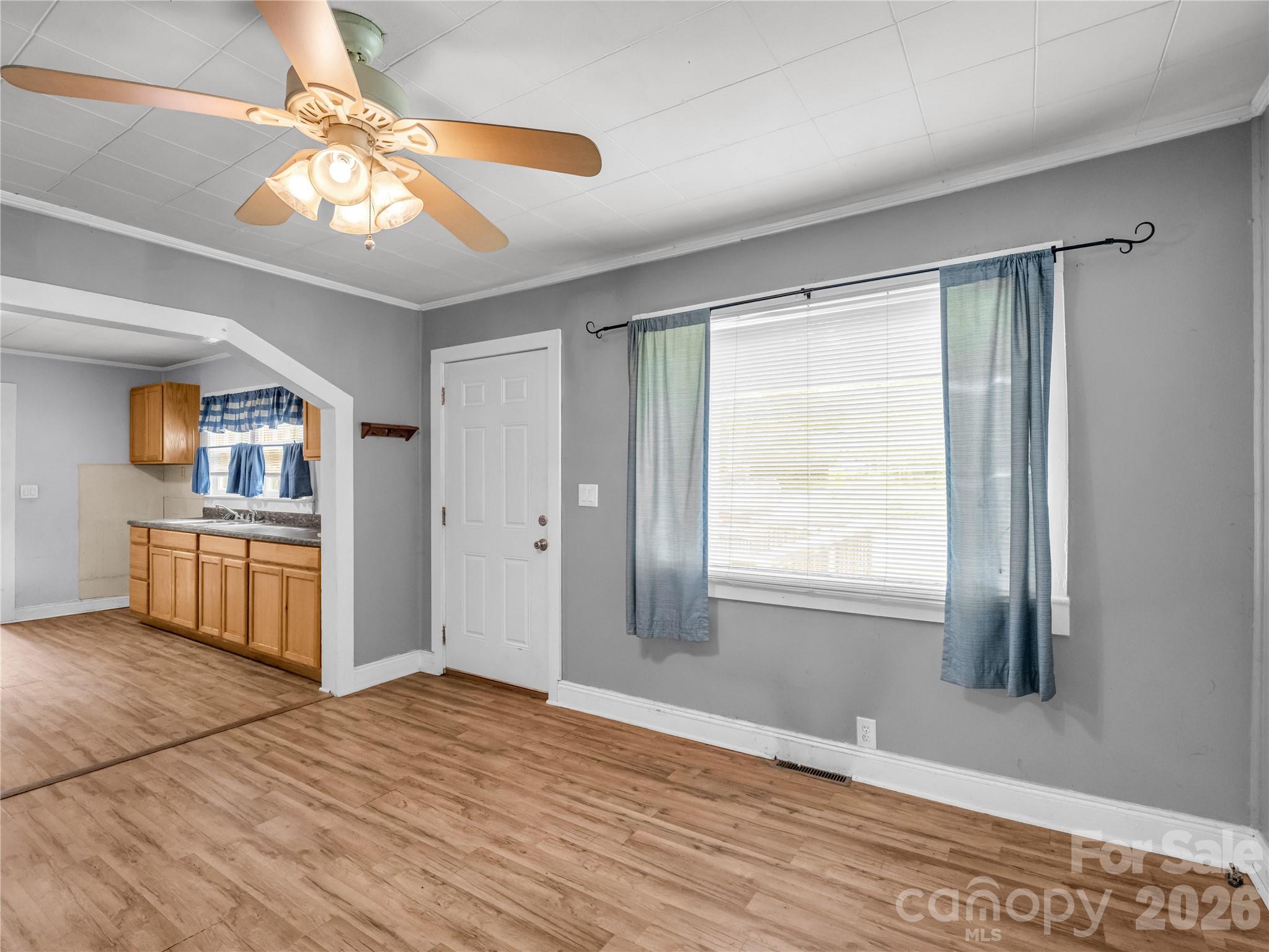 203 California Street — Spindale