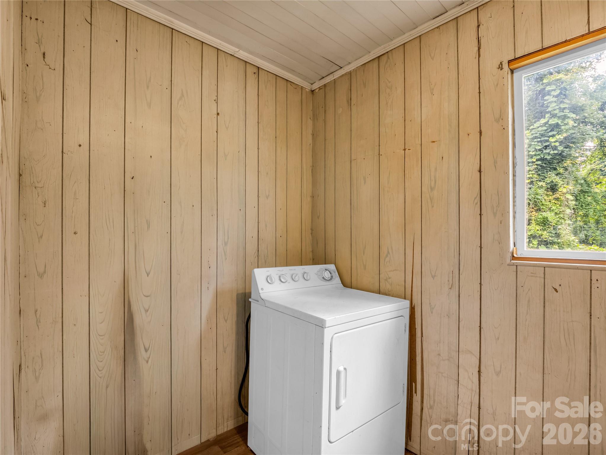 203 California Street — Spindale