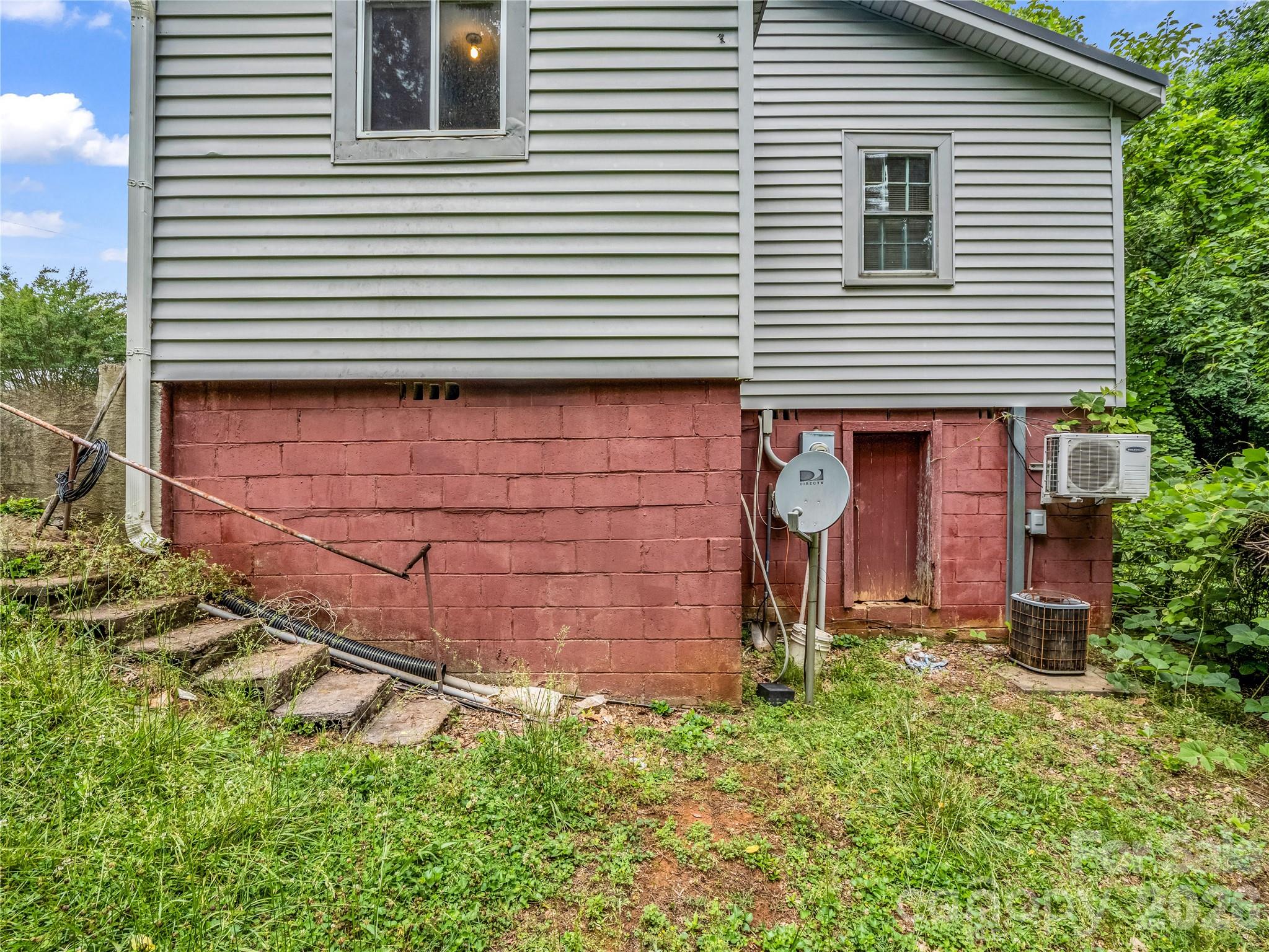 203 California Street — Spindale