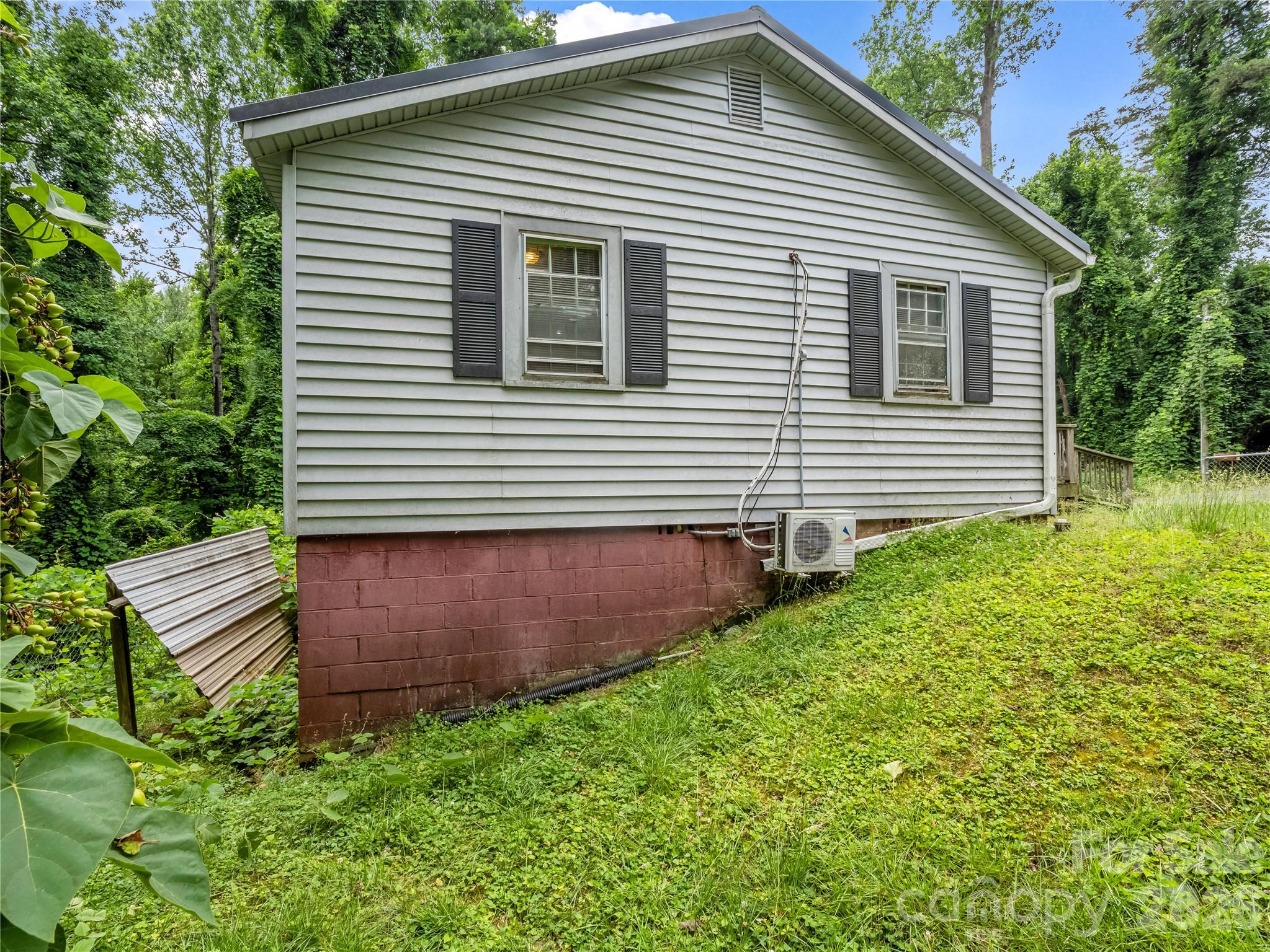 203 California Street — Spindale