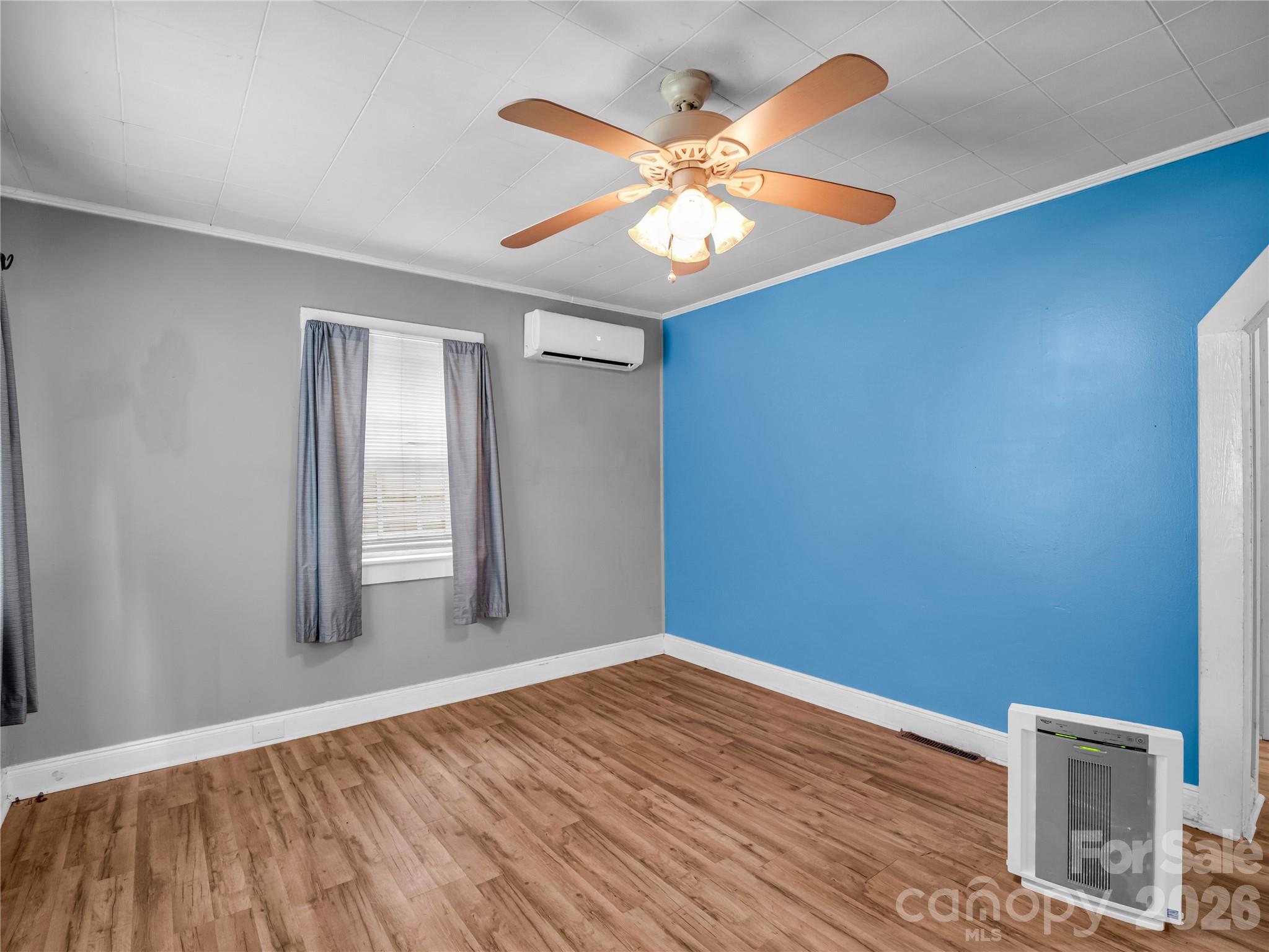 203 California Street — Spindale