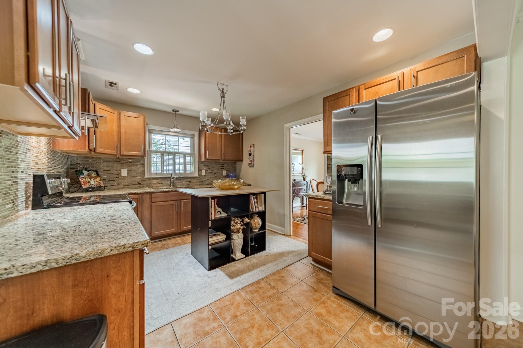 5522 Sharon Road — Charlotte
