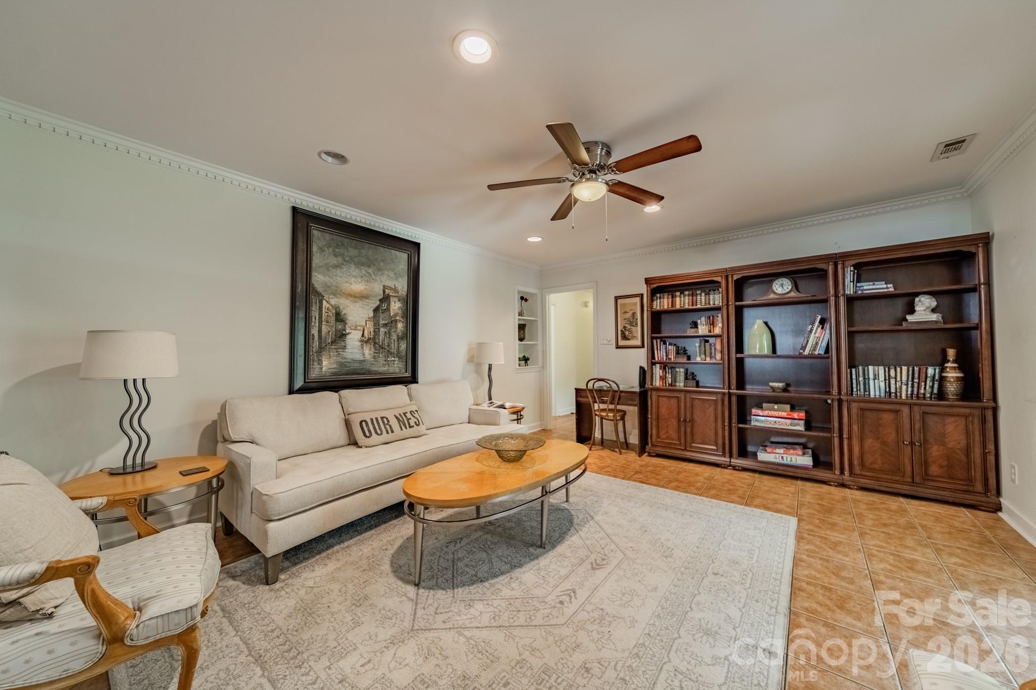5522 Sharon Road — Charlotte