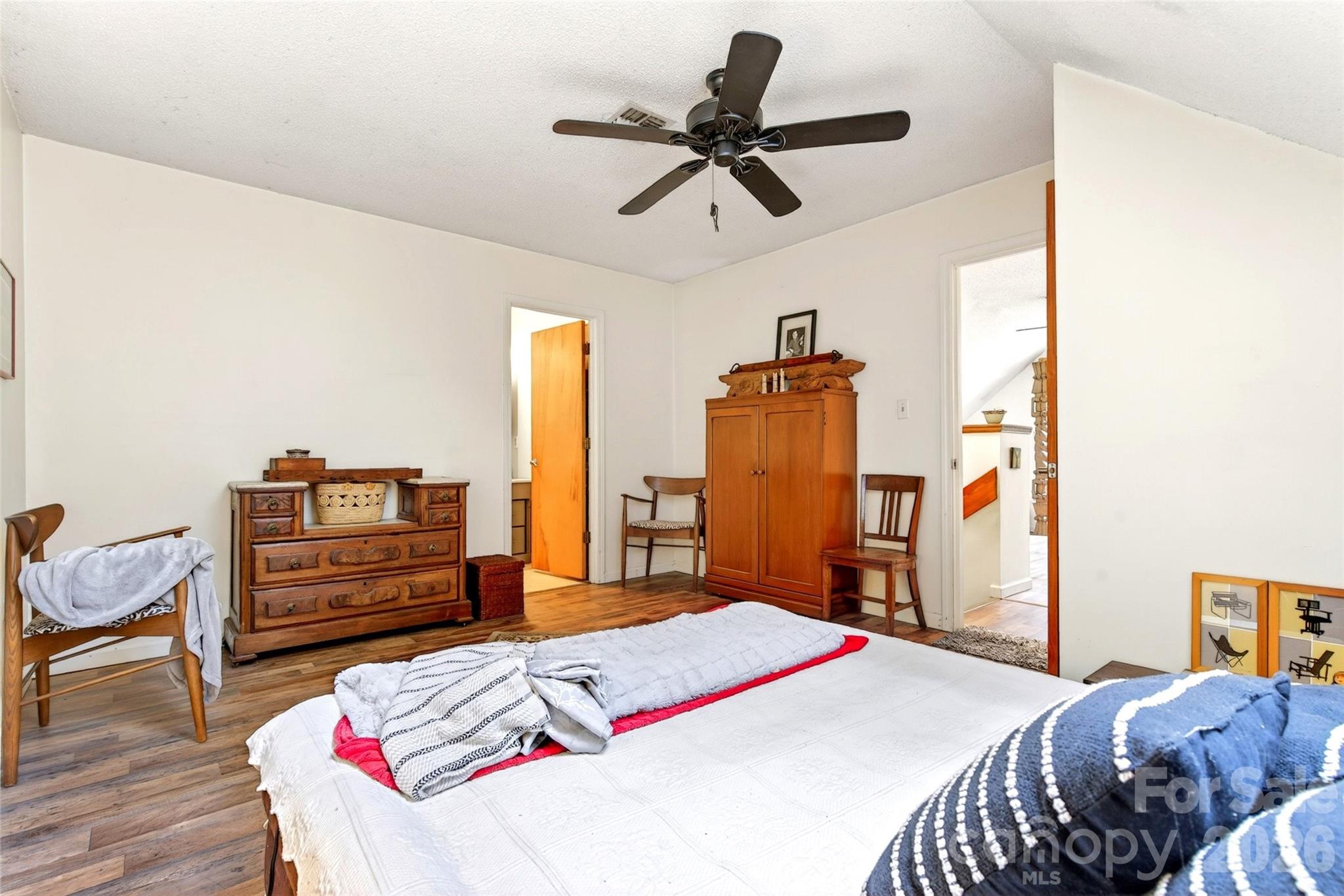 1828 McKenzie Way S — Old Fort
