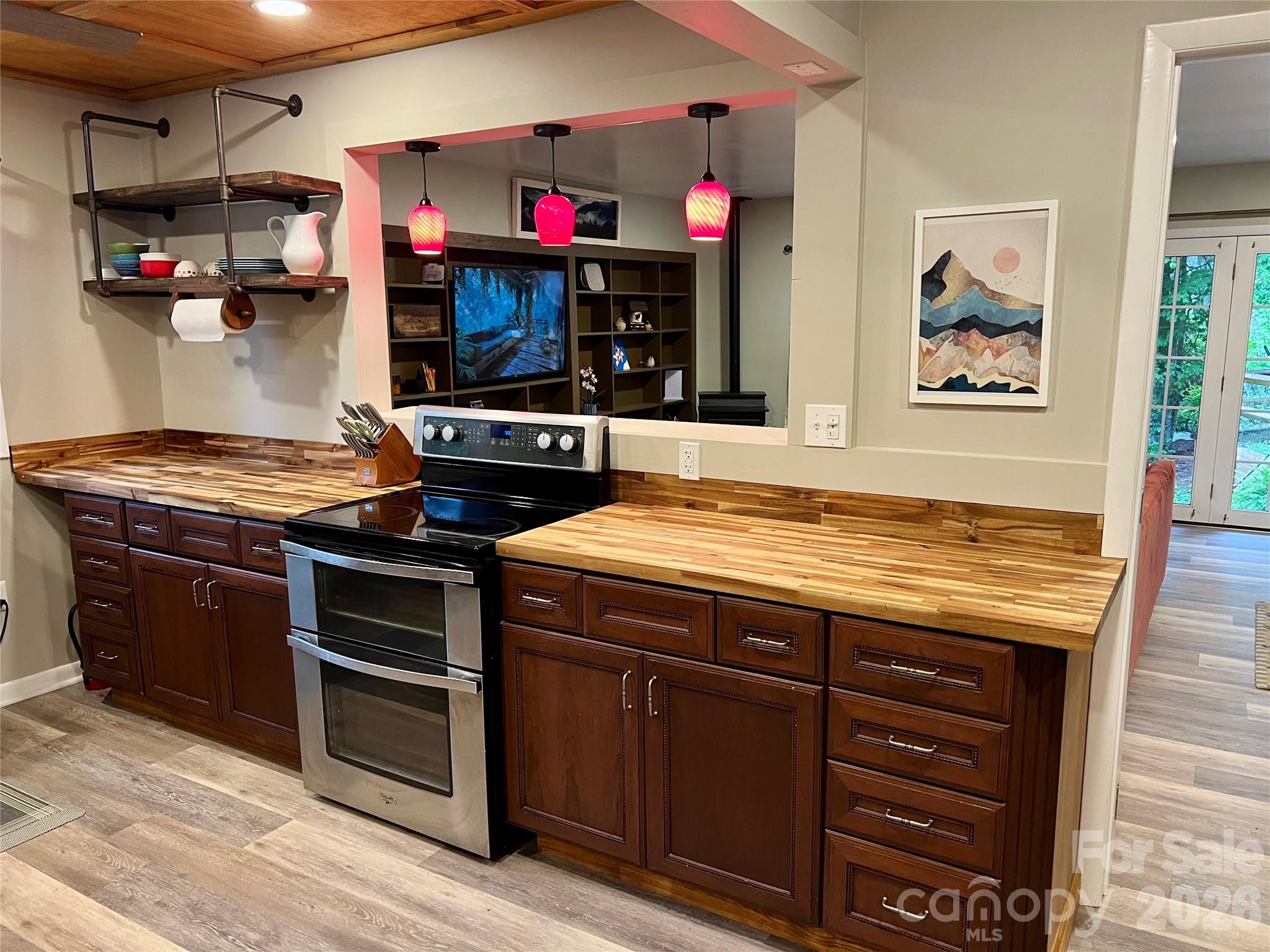 384 Bear Cub Drive — Spruce Pine