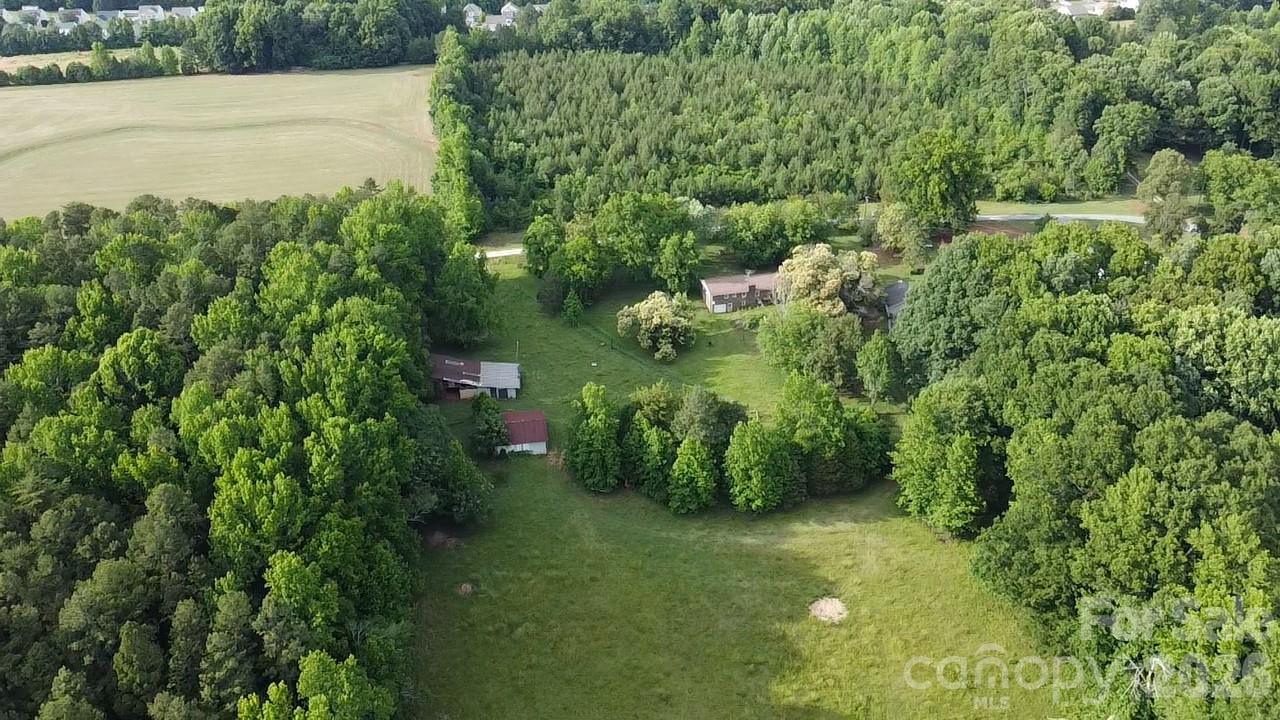 713 Eastbend Lane — Salisbury