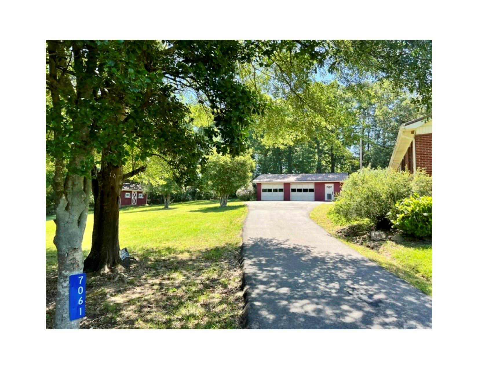 7061 Nc 200 Highway — Midland