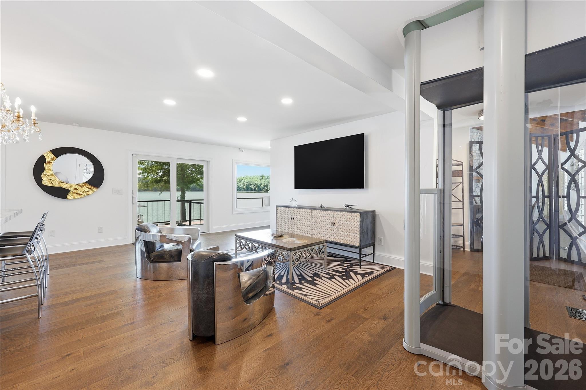 420 Skysail Road — Salisbury