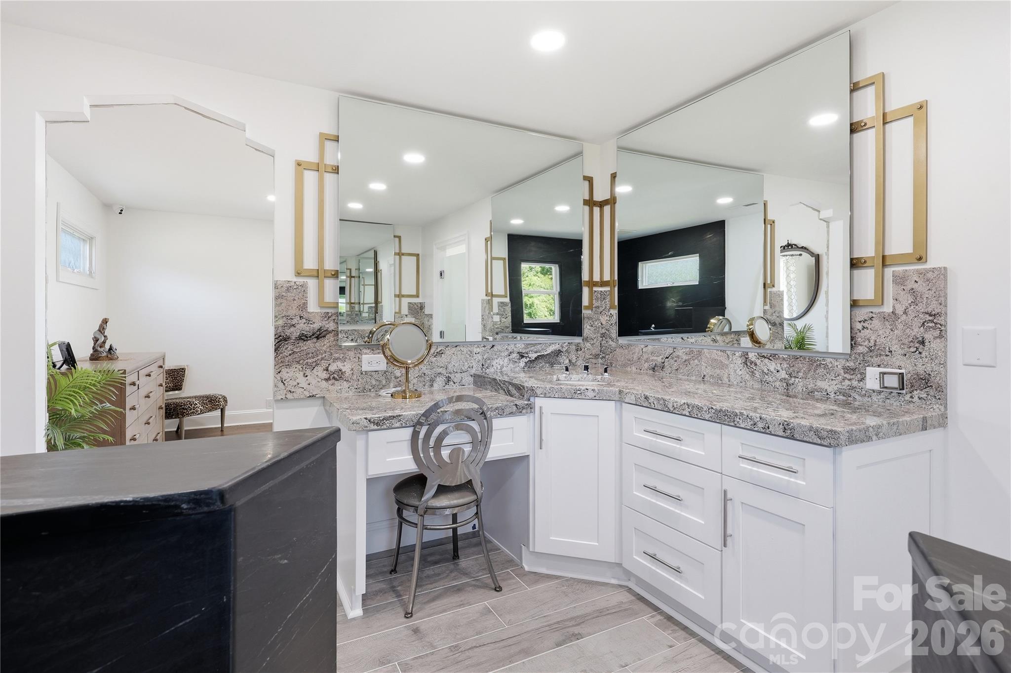 420 Skysail Road — Salisbury