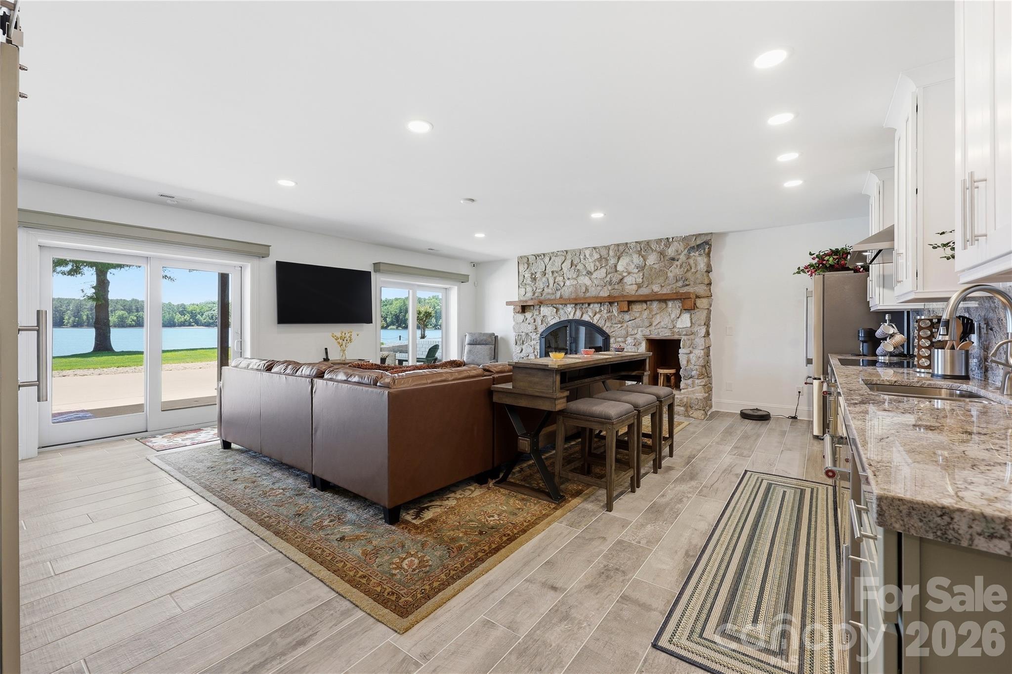 420 Skysail Road — Salisbury