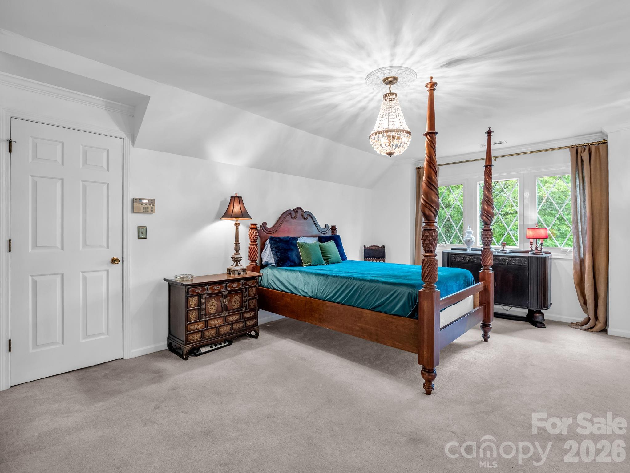 8 Sunny Ridge Drive — Asheville