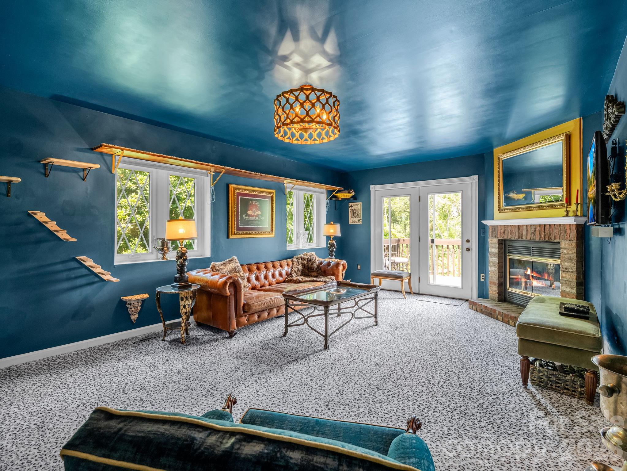 8 Sunny Ridge Drive — Asheville
