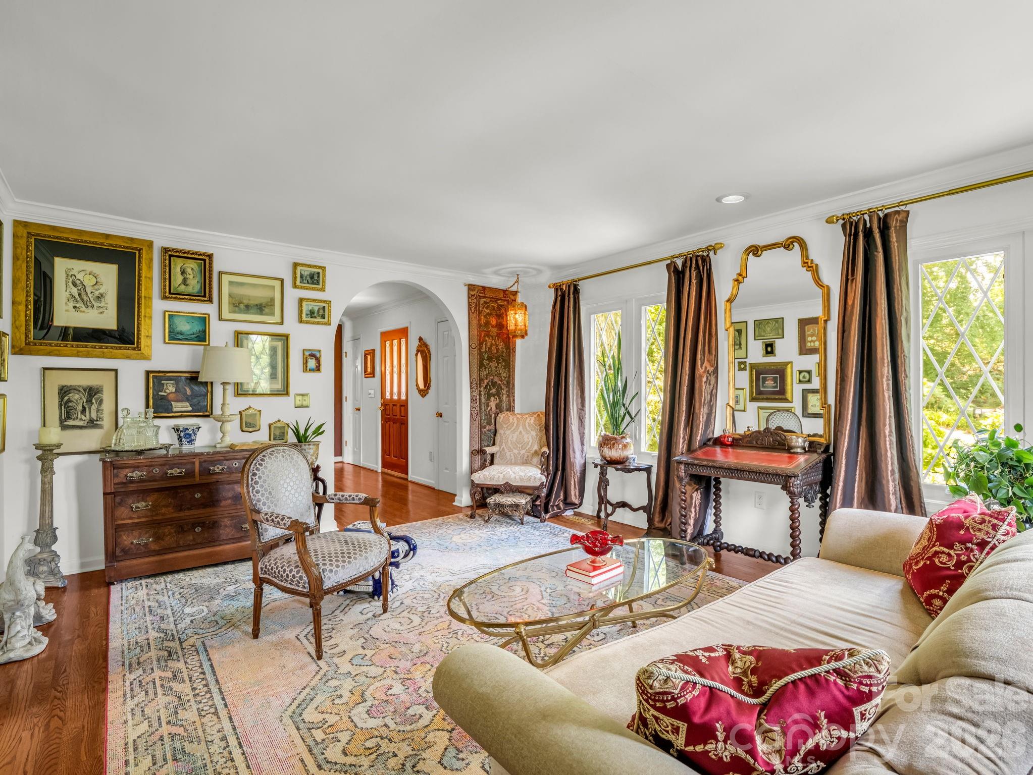8 Sunny Ridge Drive — Asheville