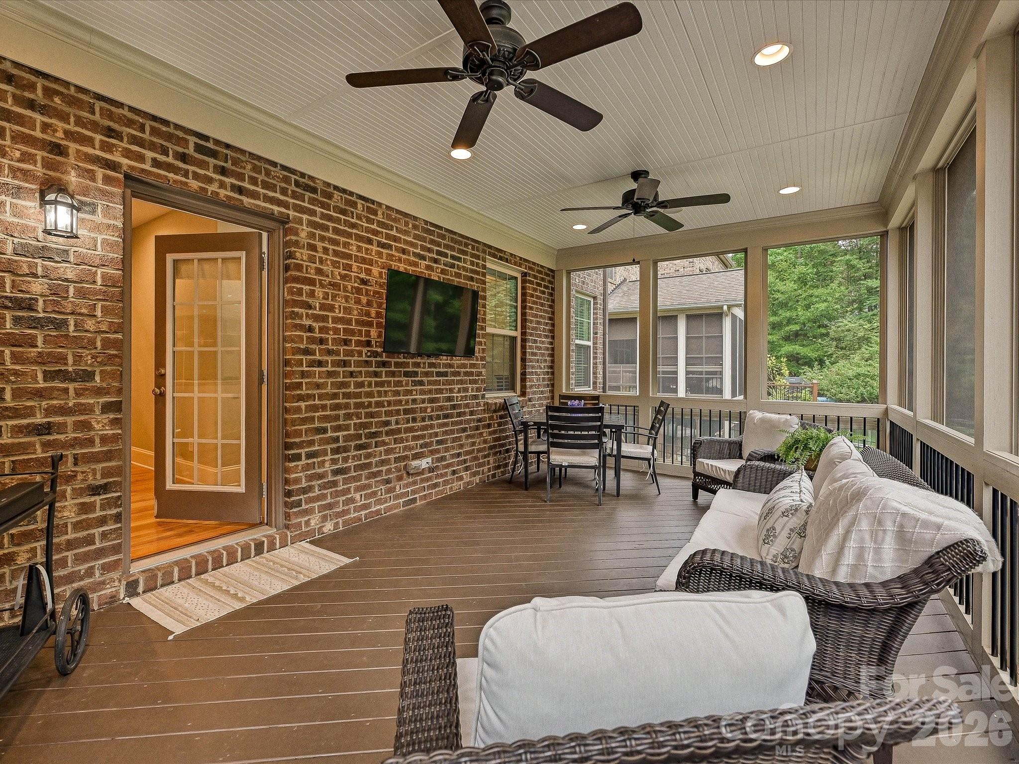 9643 Hampton Oaks Lane — Charlotte