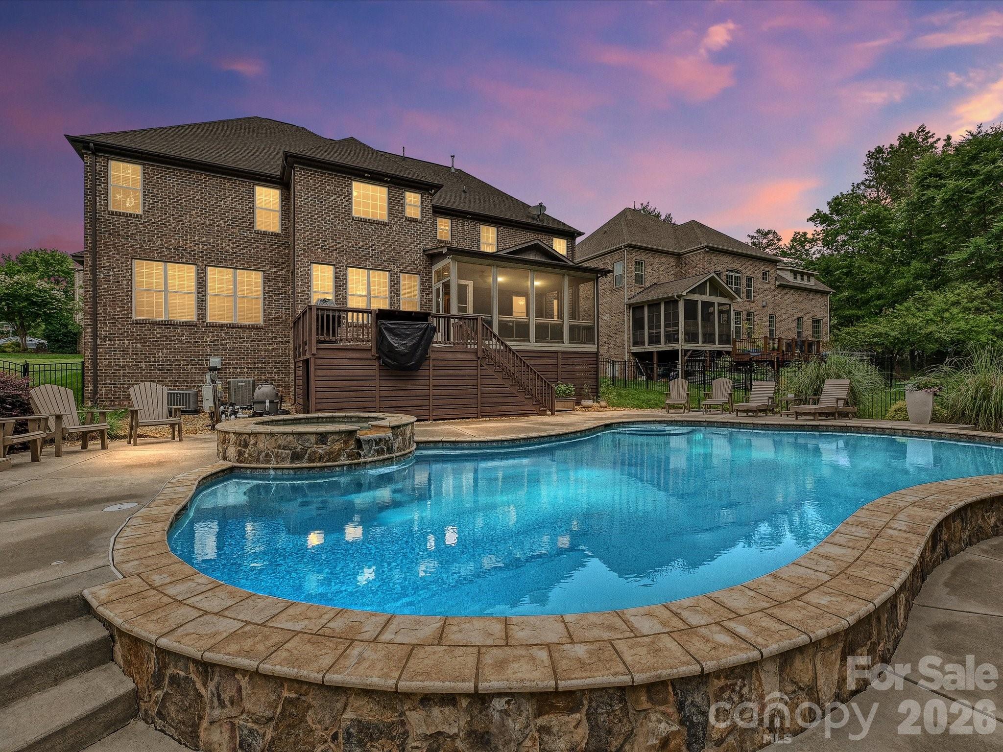 9643 Hampton Oaks Lane — Charlotte