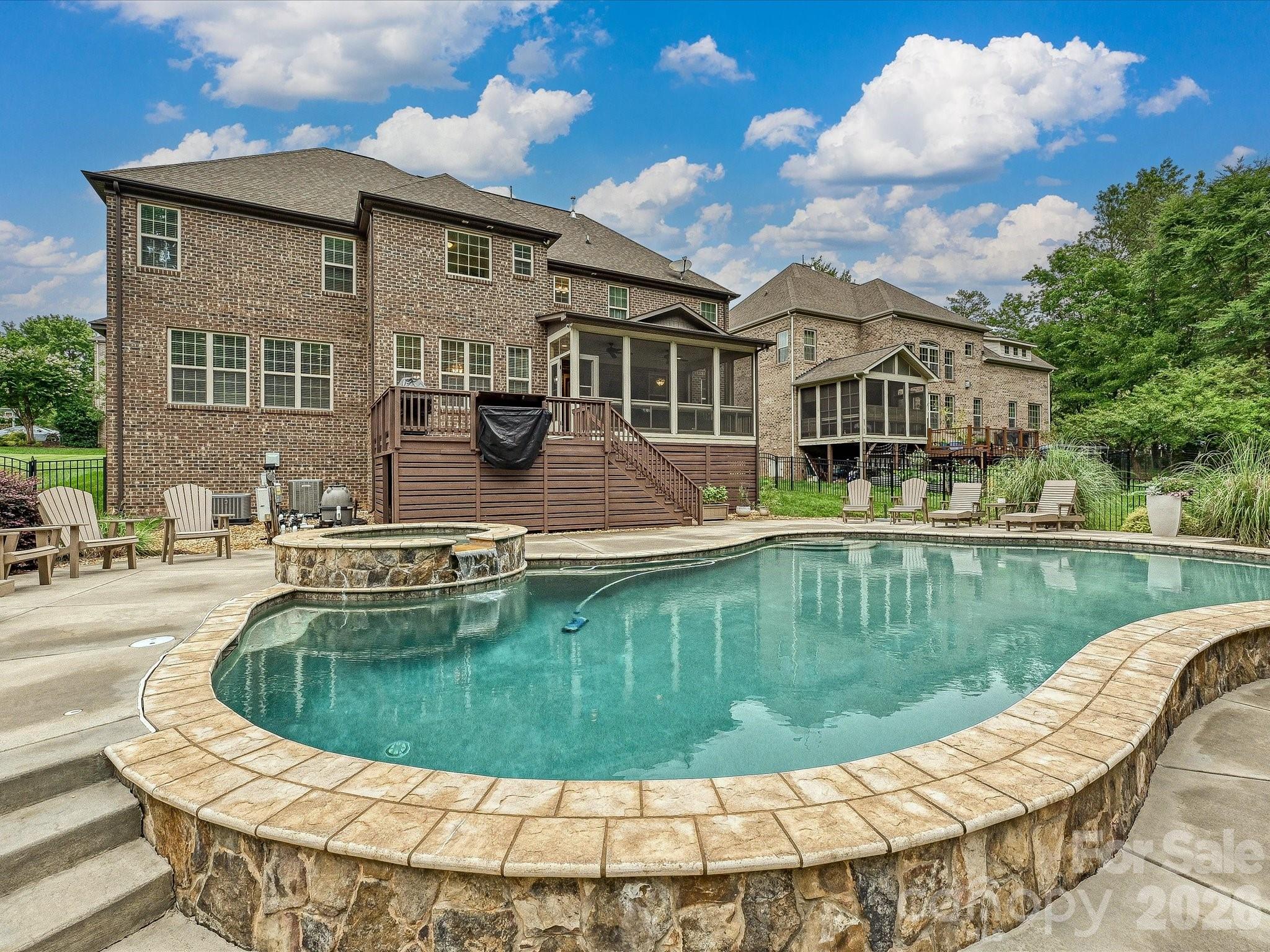 9643 Hampton Oaks Lane — Charlotte
