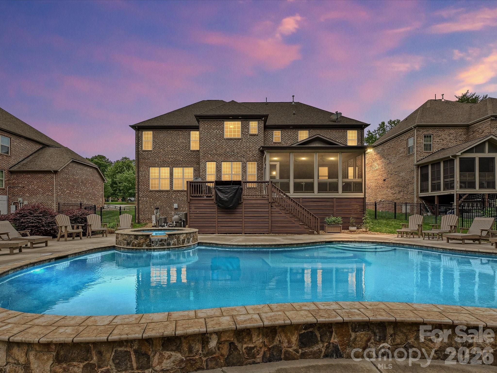 9643 Hampton Oaks Lane — Charlotte