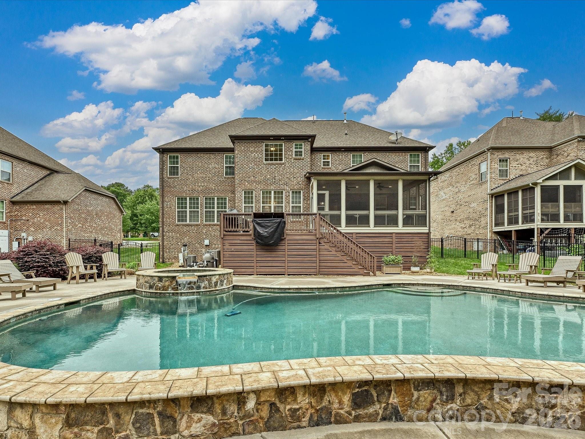9643 Hampton Oaks Lane — Charlotte