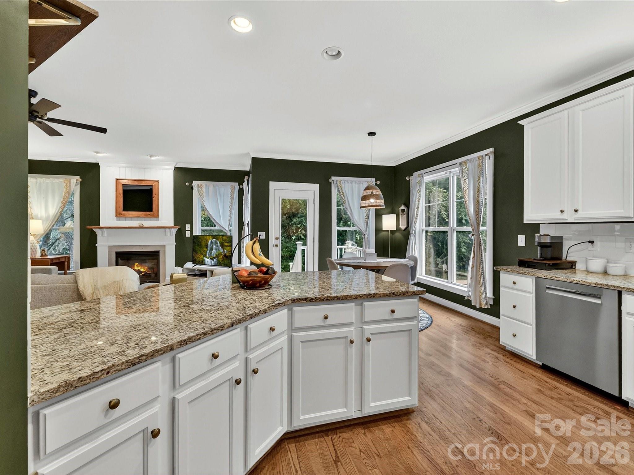 7553 Thorn Creek Lane — Tega Cay