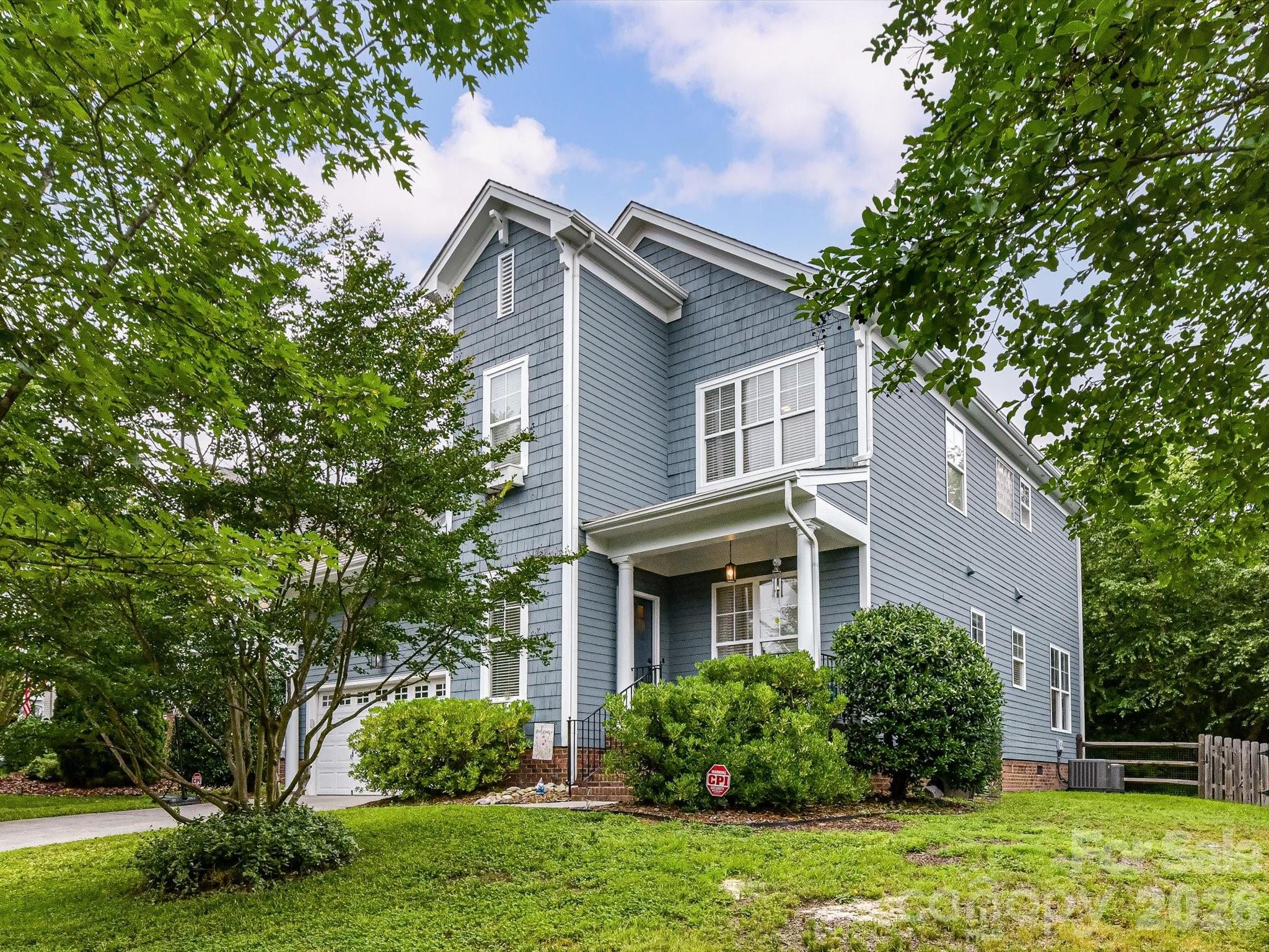 7553 Thorn Creek Lane — Tega Cay