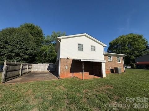 122 Wallace Street — Boonville