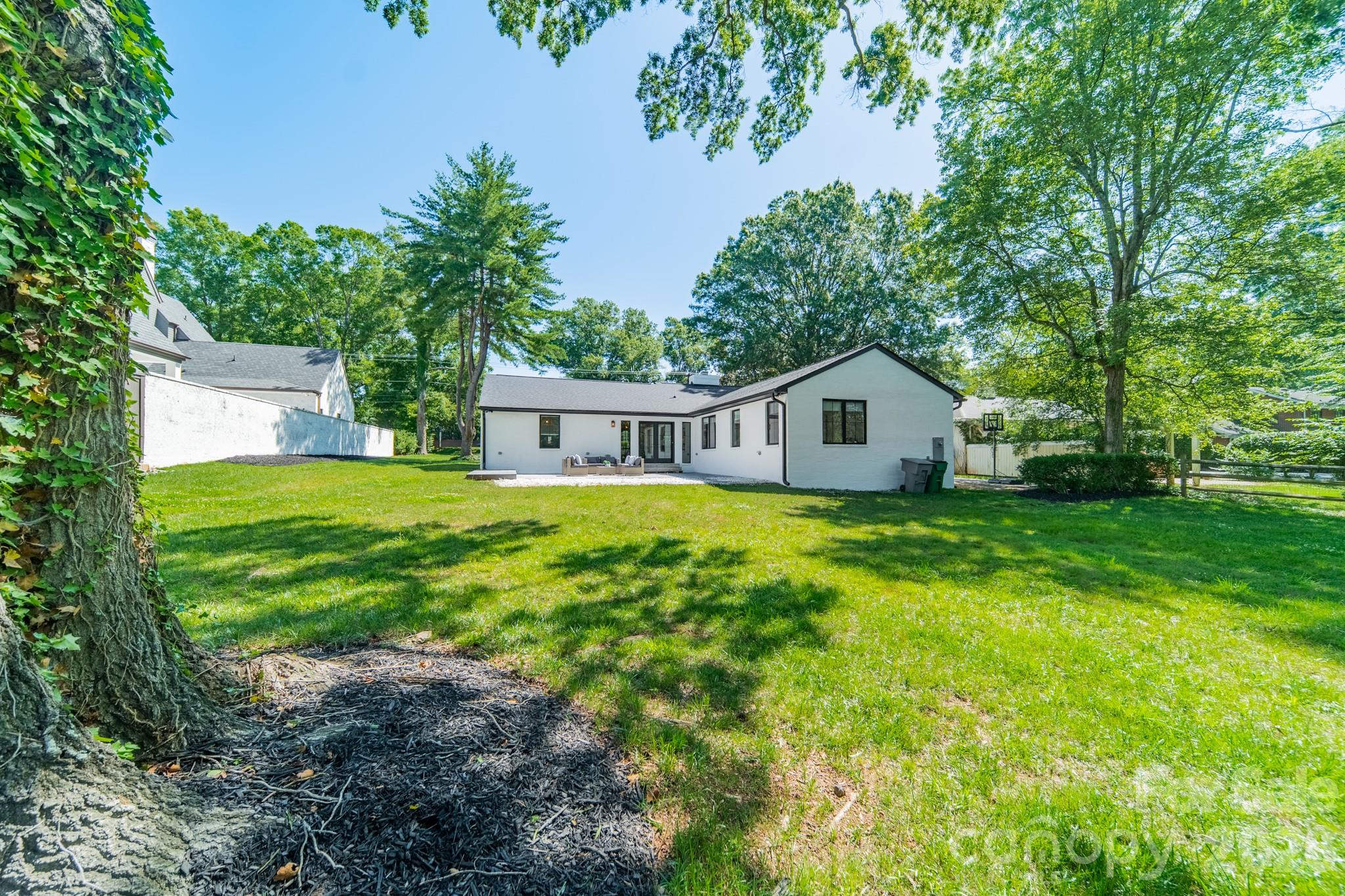 2528 Providence Road — Charlotte