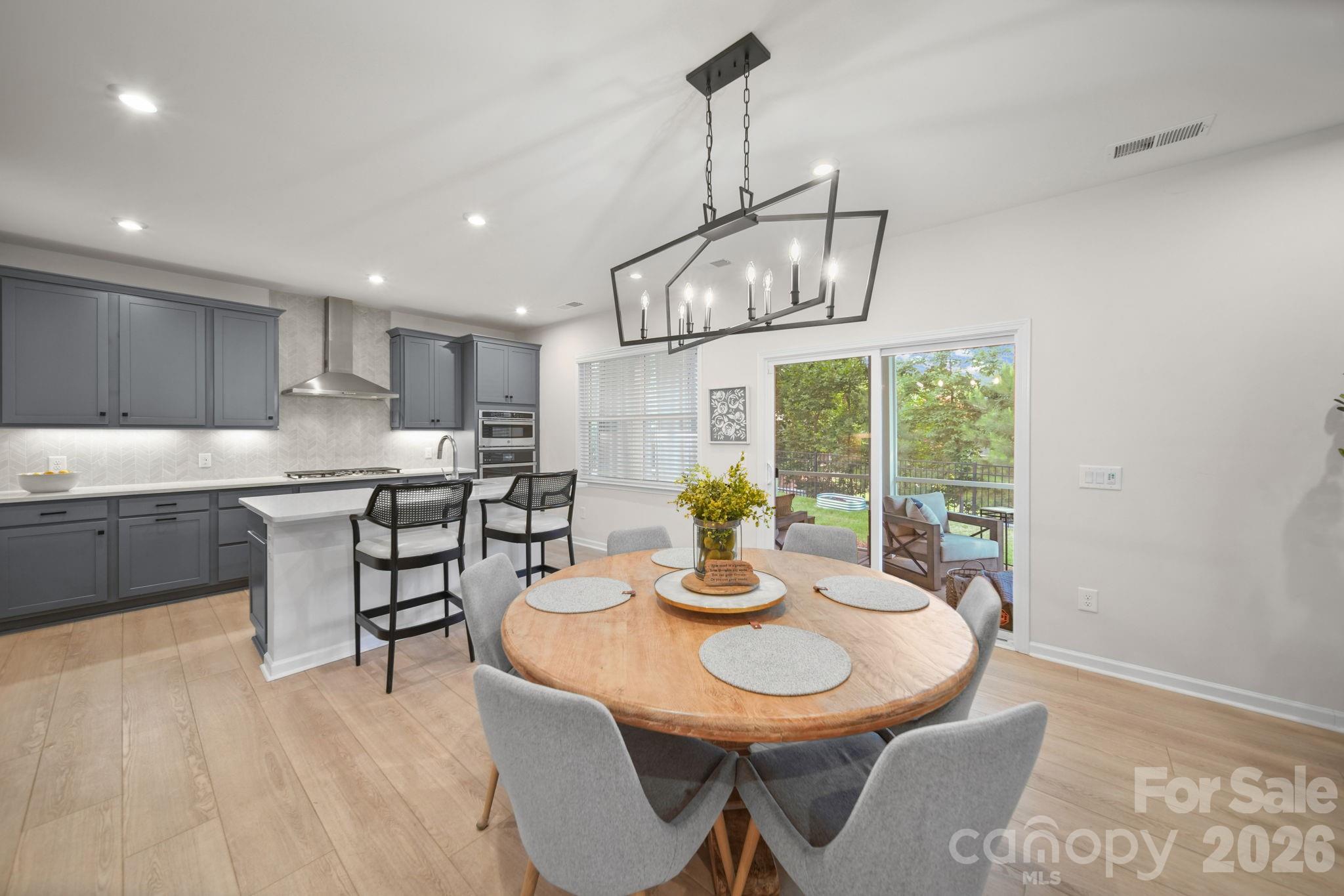 8114 Franklin Trail Street — Charlotte