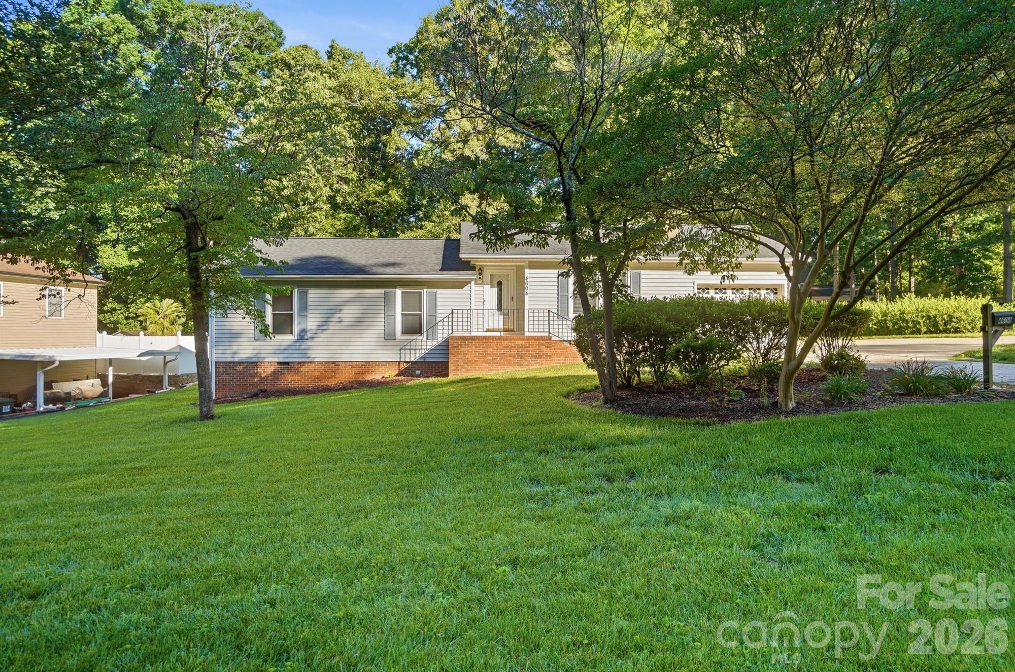 4604 Oakwood Circle — Gastonia