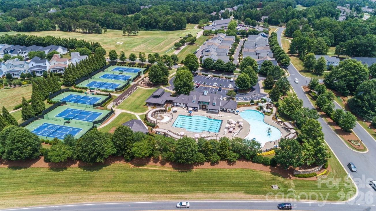 2082 Tatton Hall Road — Fort Mill
