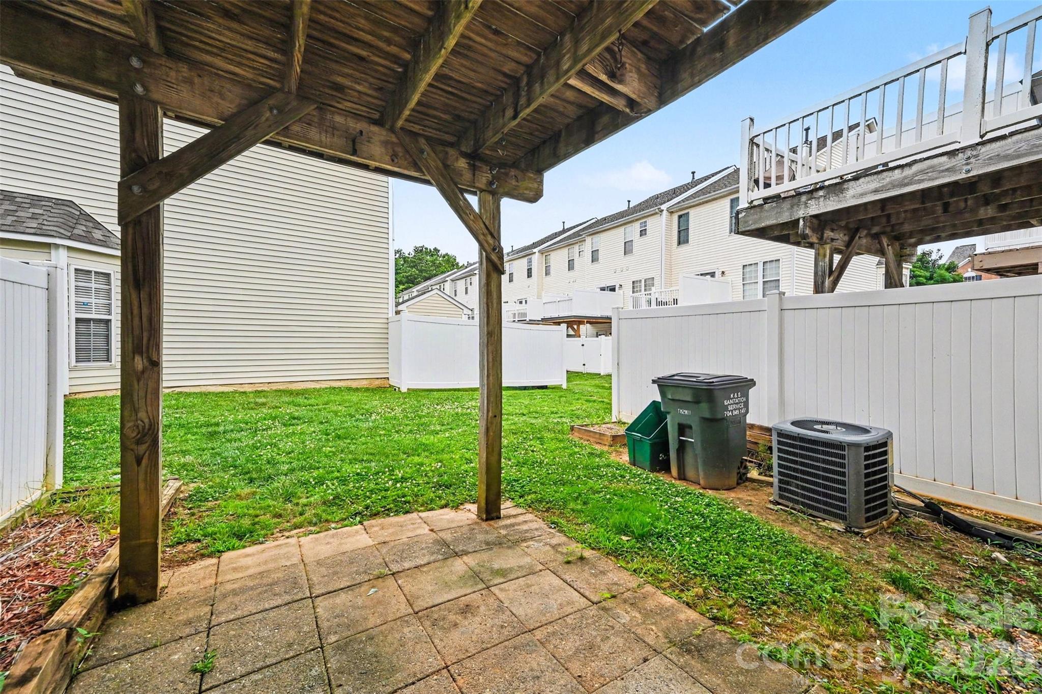 10946 Garden Oaks Lane — Charlotte
