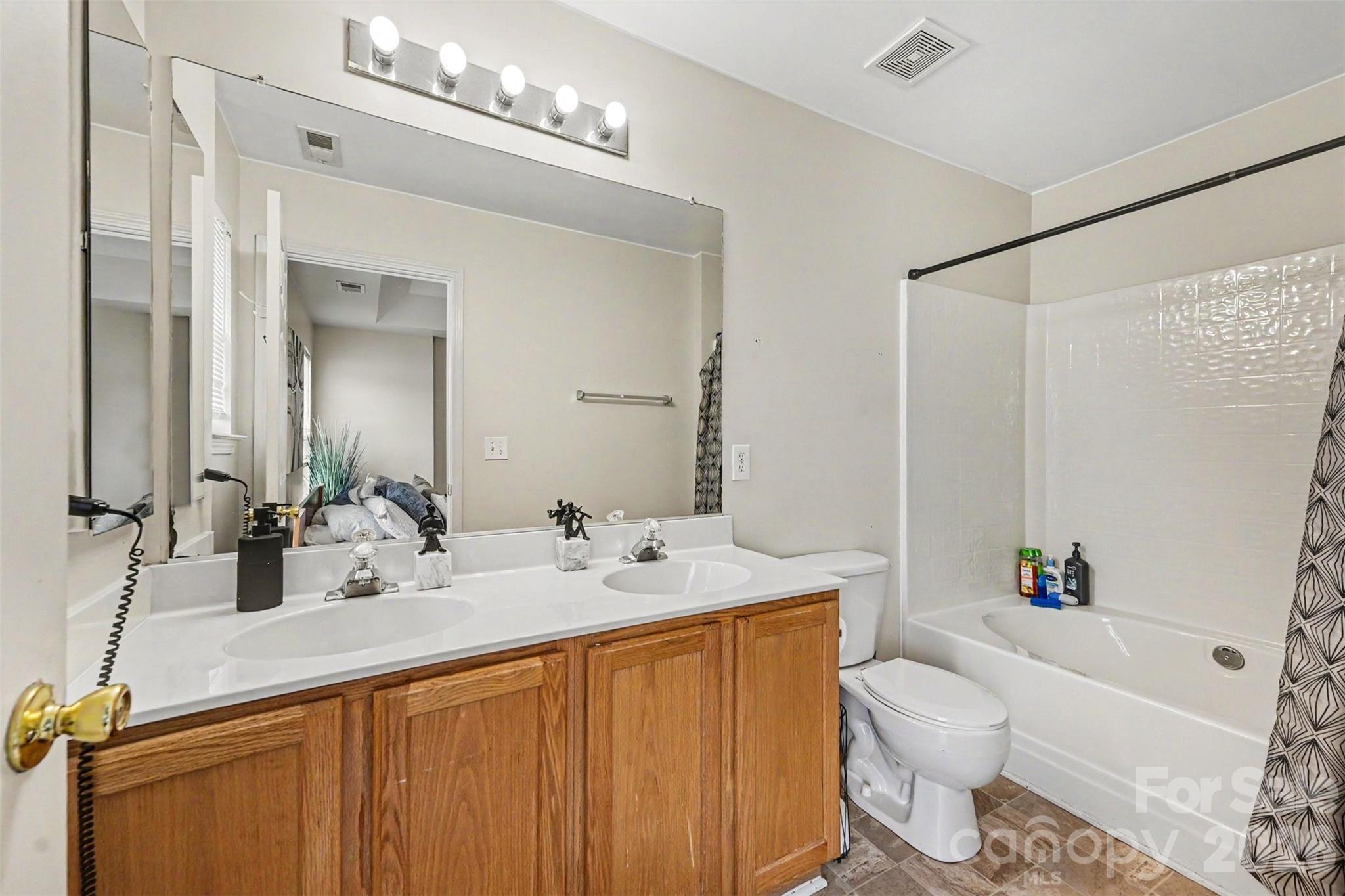 10946 Garden Oaks Lane — Charlotte