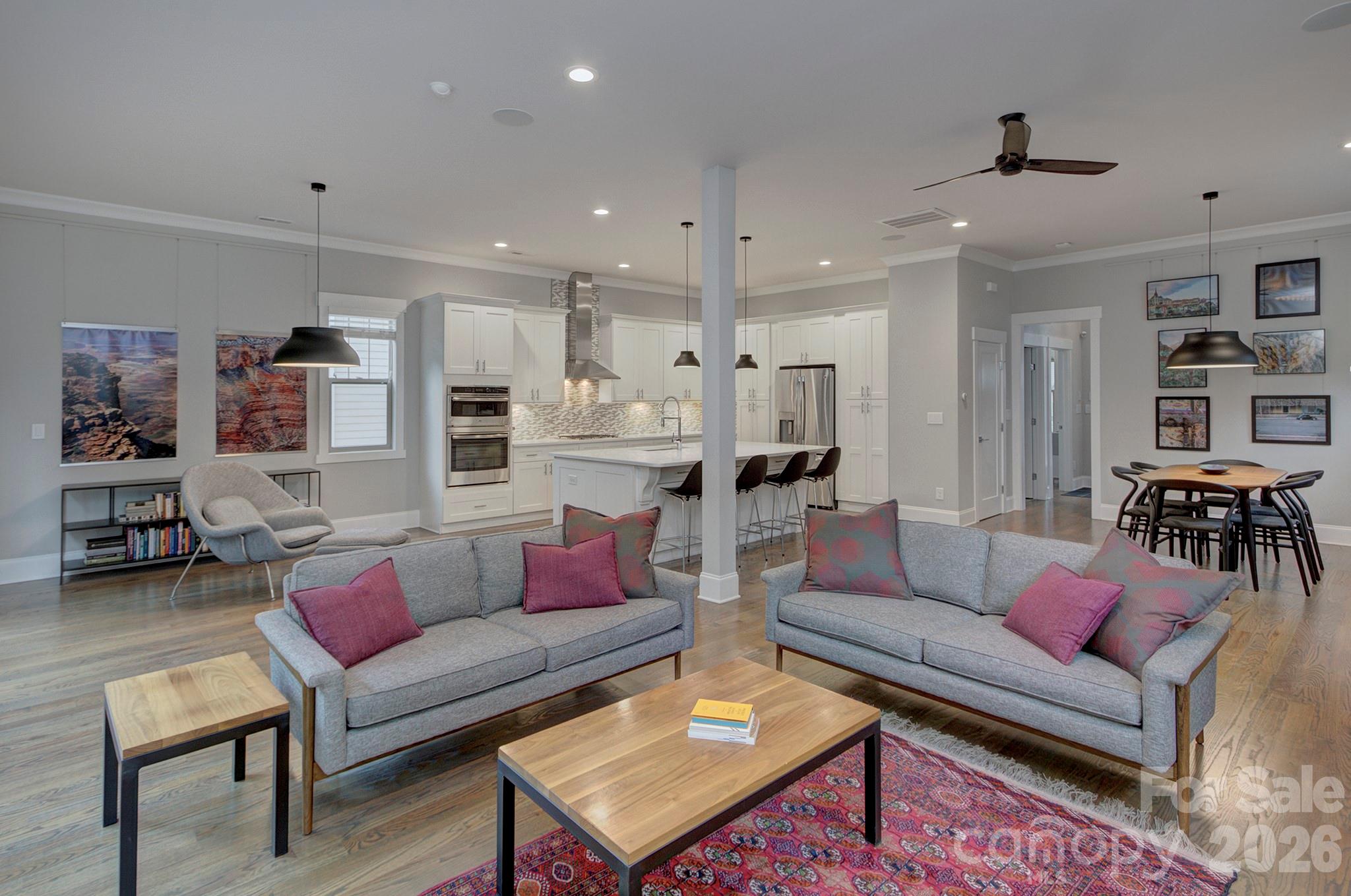 2109 Lanier Avenue — Charlotte