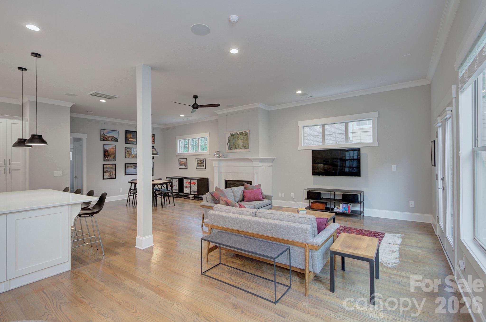 2109 Lanier Avenue — Charlotte