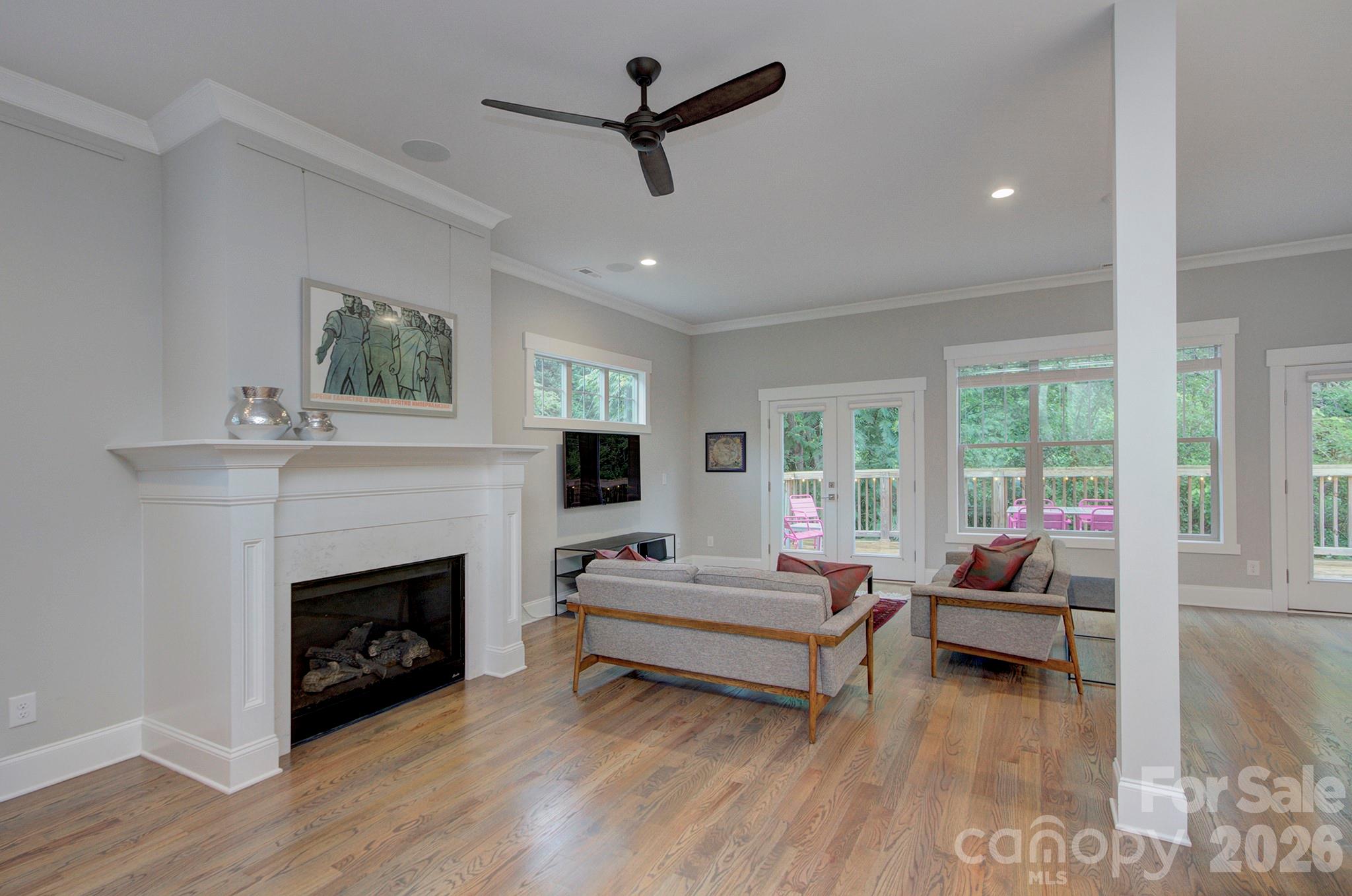 2109 Lanier Avenue — Charlotte